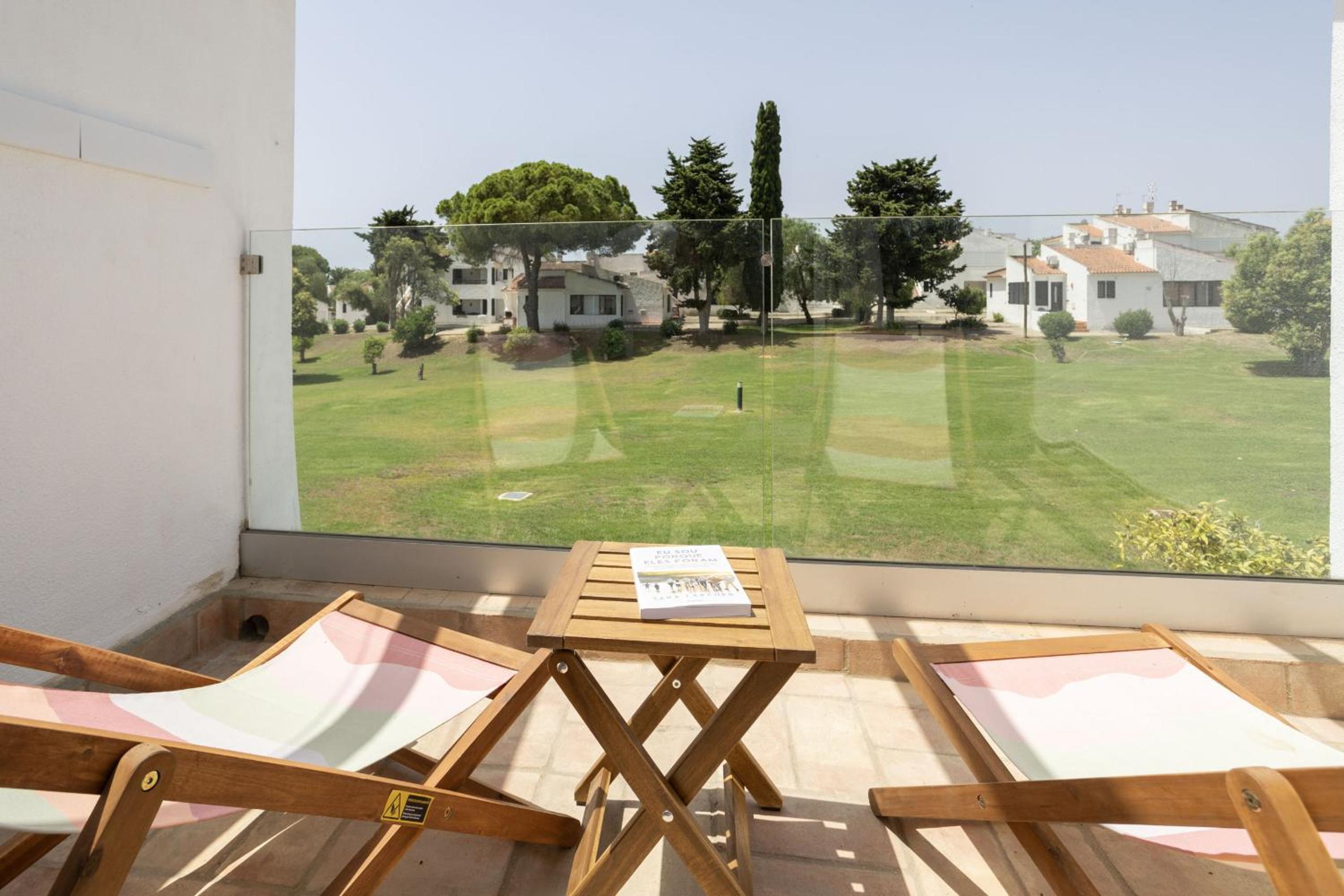 Pedras del Rei 398 Apartment, by Hopstays
