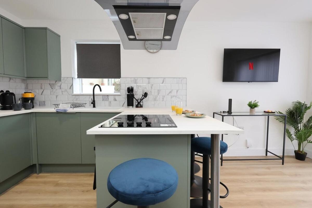 Chic 2 Bed Flat near Central Cardiff
