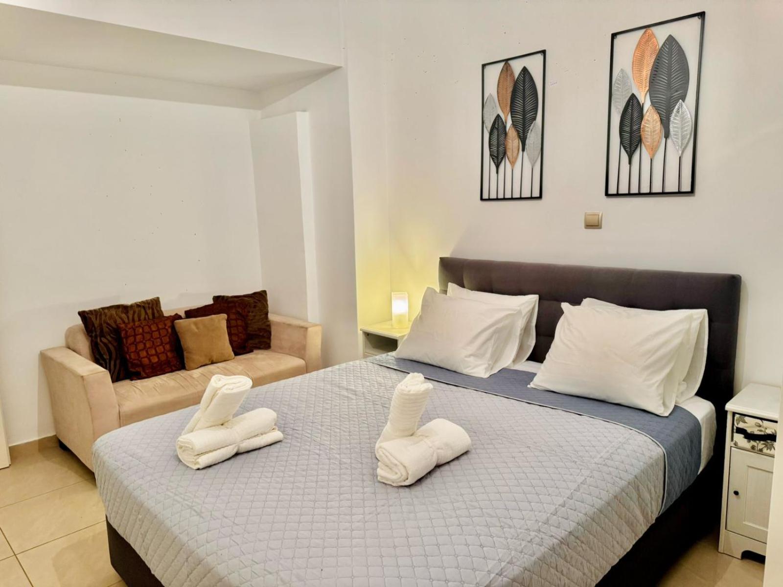 Marina Zeas Spacious Two Bedroom Apartment