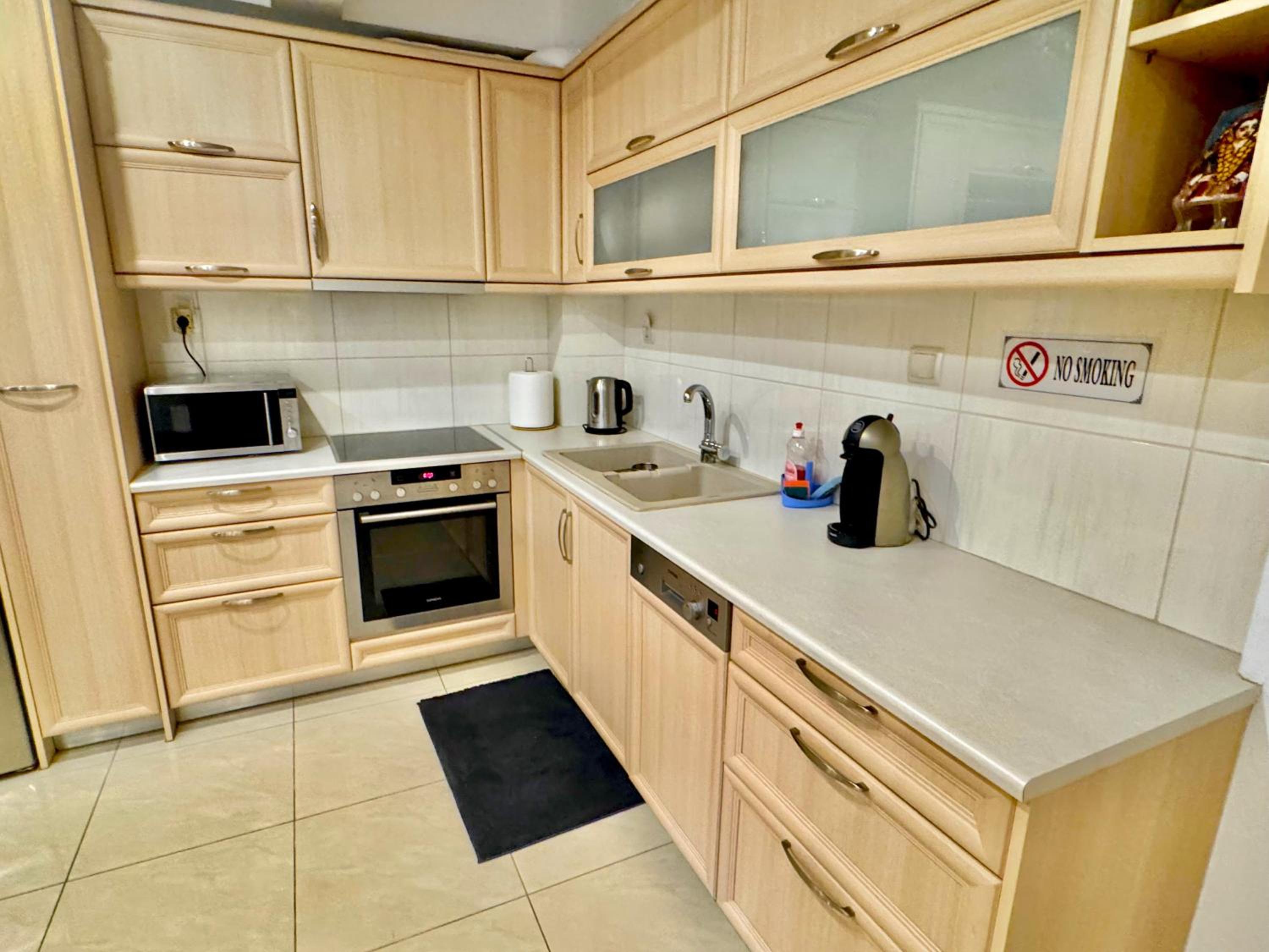 Marina Zeas Spacious Two Bedroom Apartment