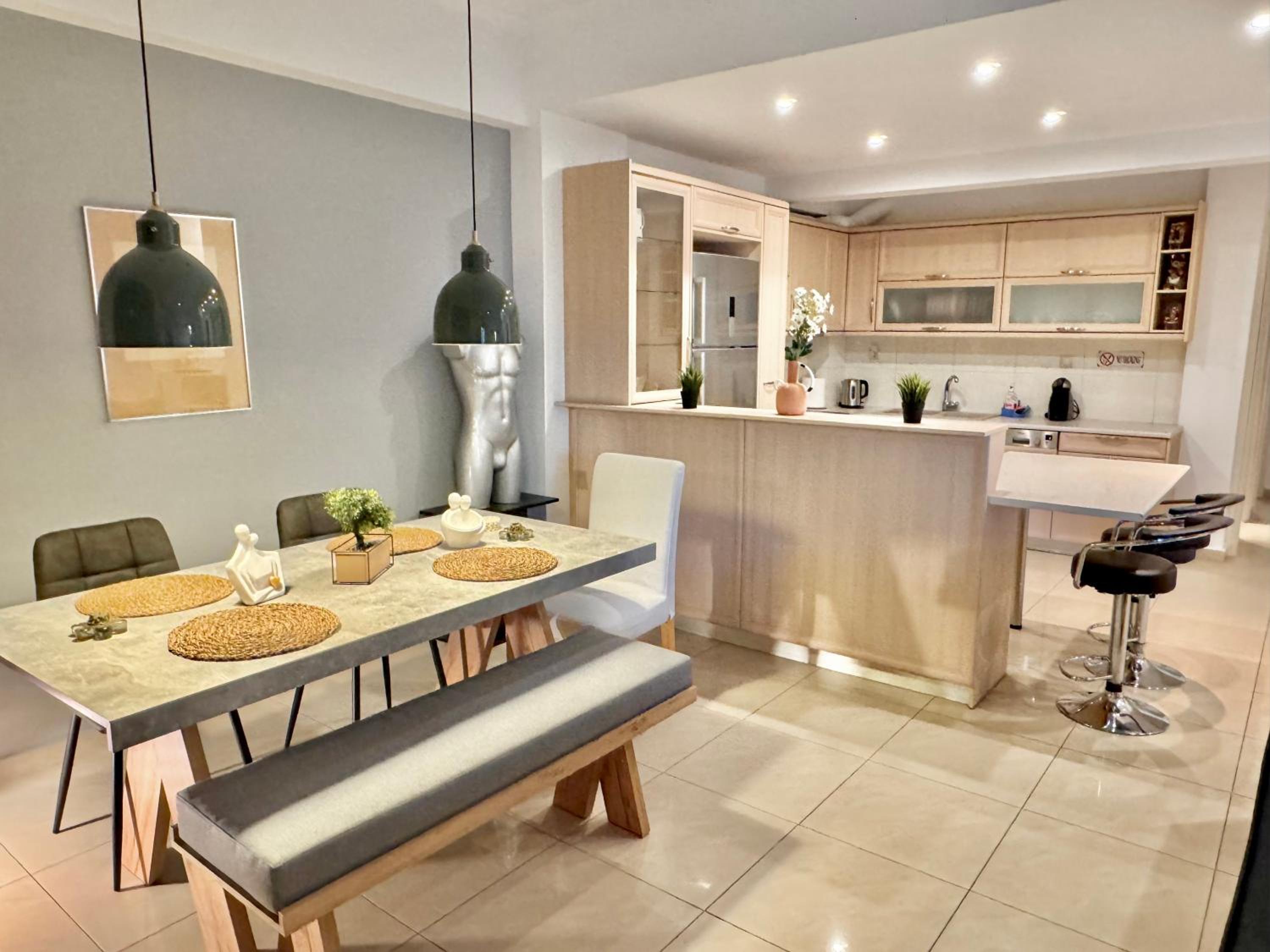 Marina Zeas Spacious Two Bedroom Apartment
