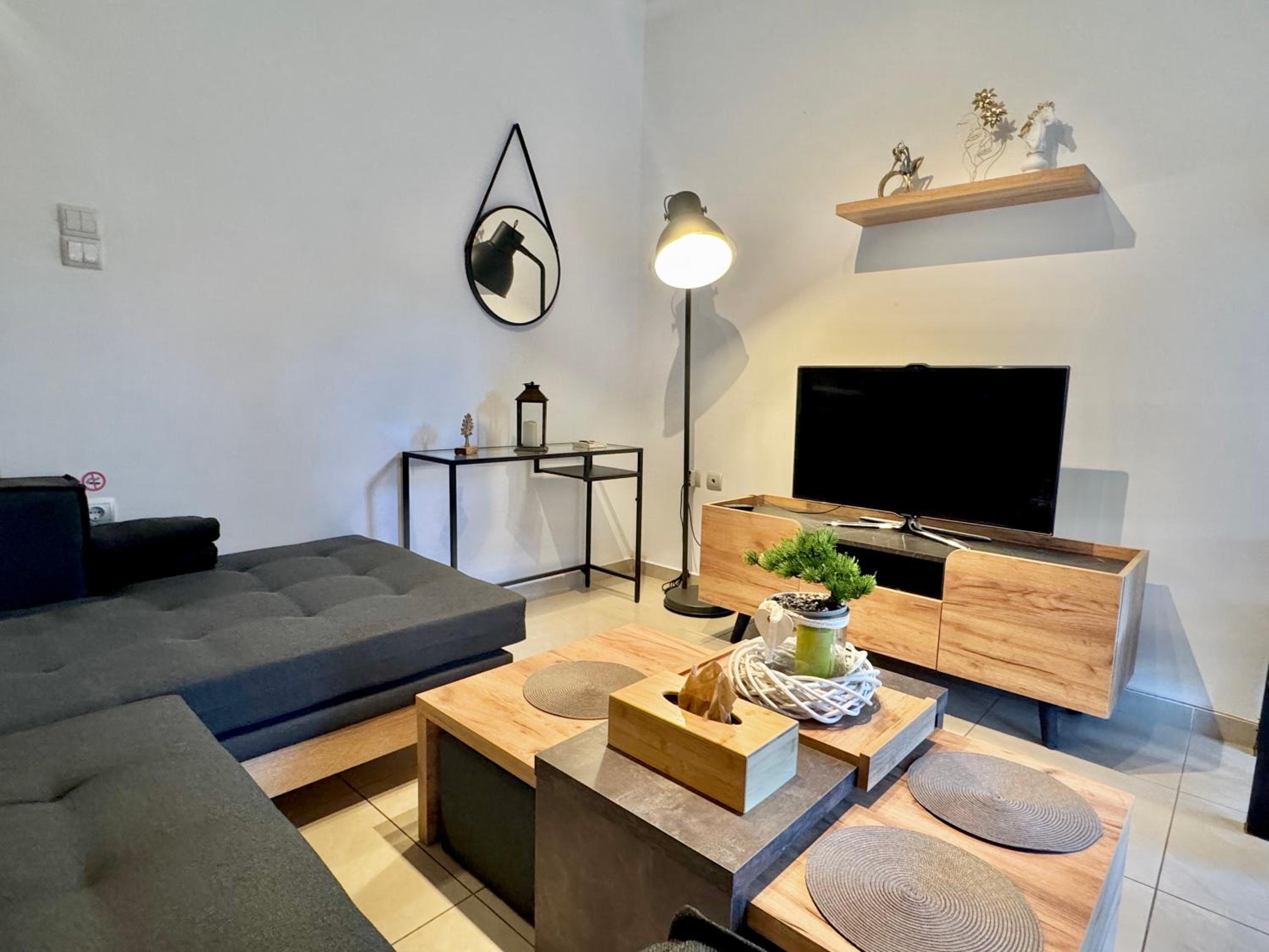 Marina Zeas Spacious Two Bedroom Apartment