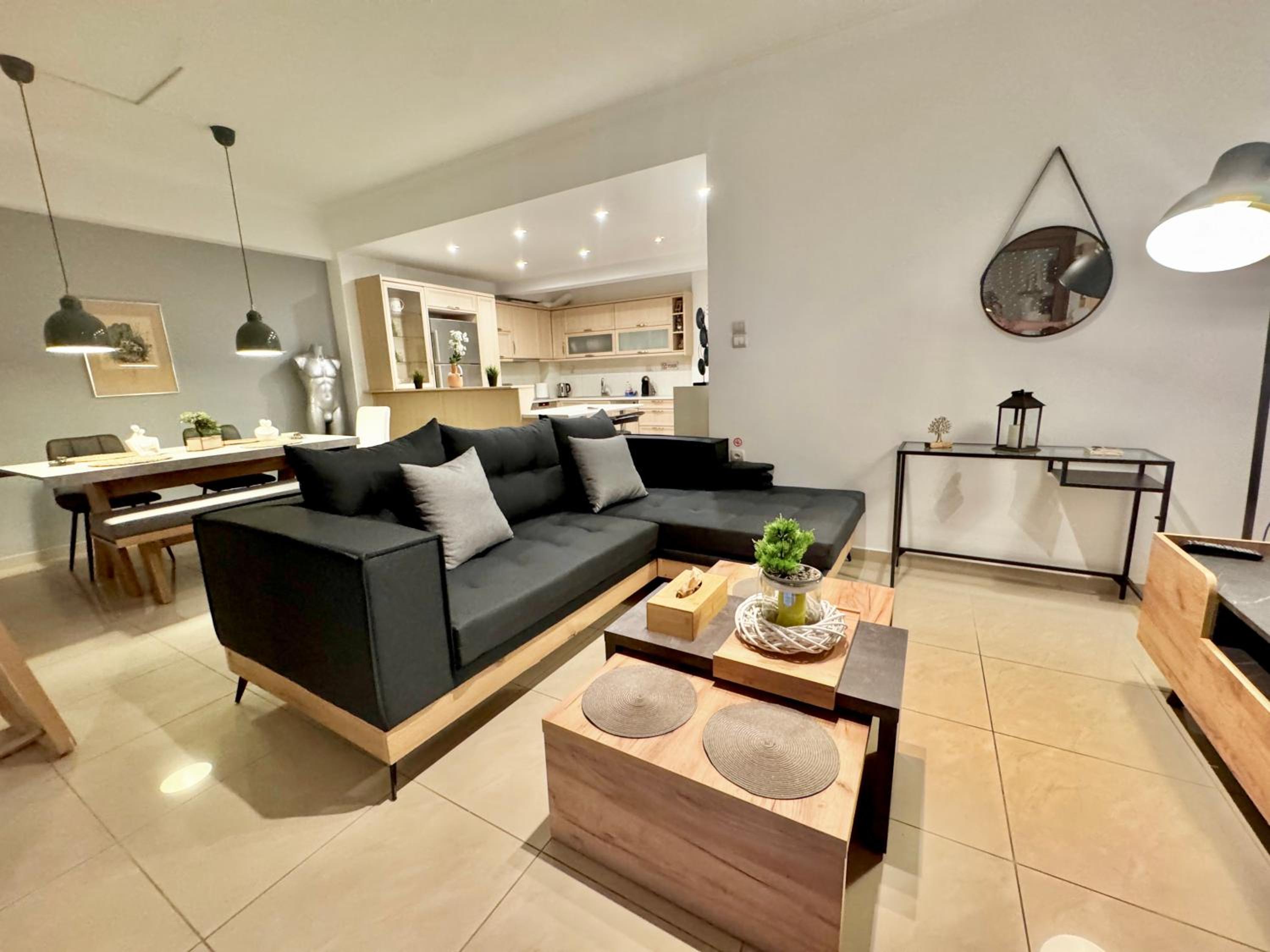 Marina Zeas Spacious Two Bedroom Apartment