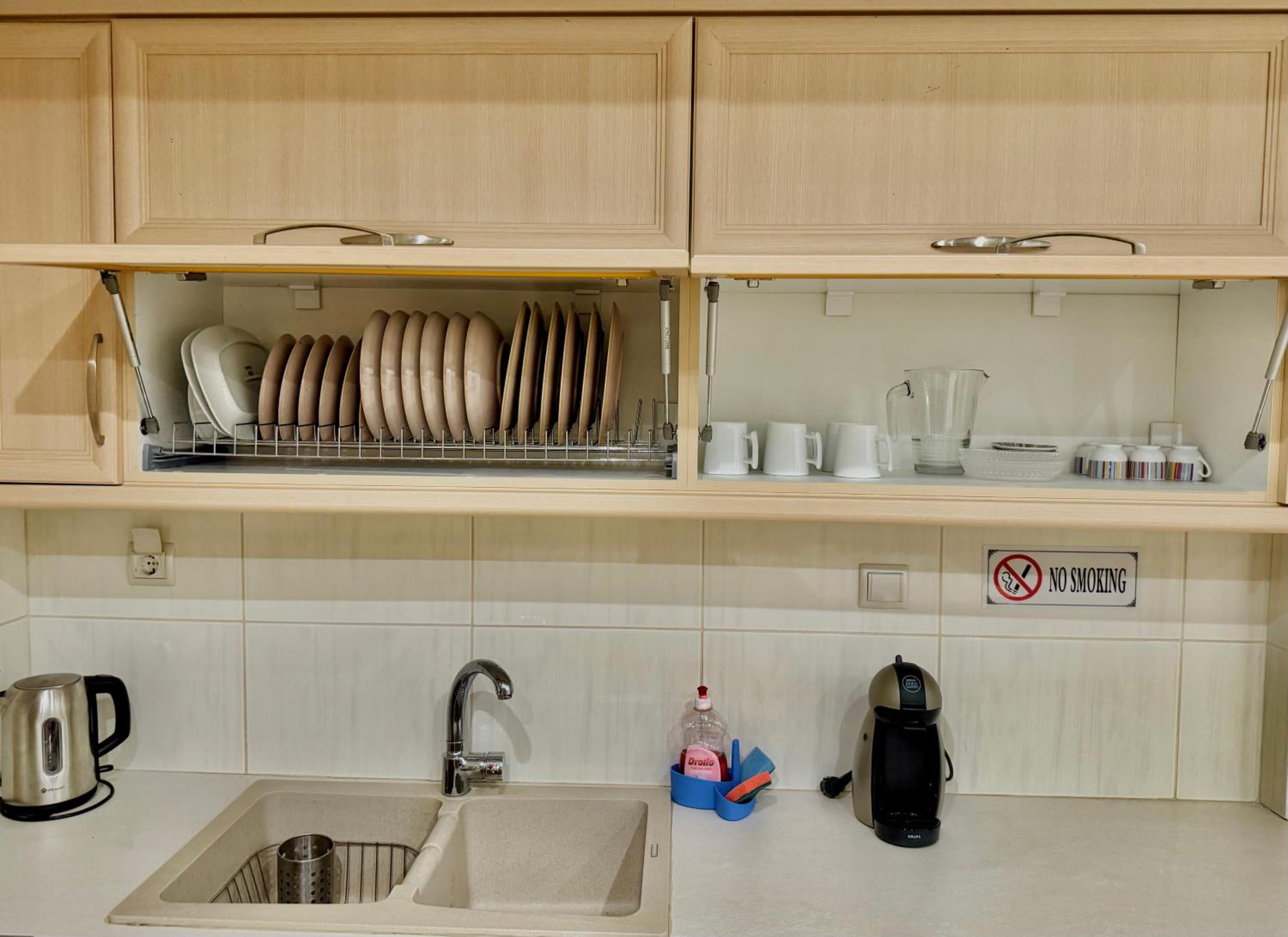 Marina Zeas Spacious Two Bedroom Apartment