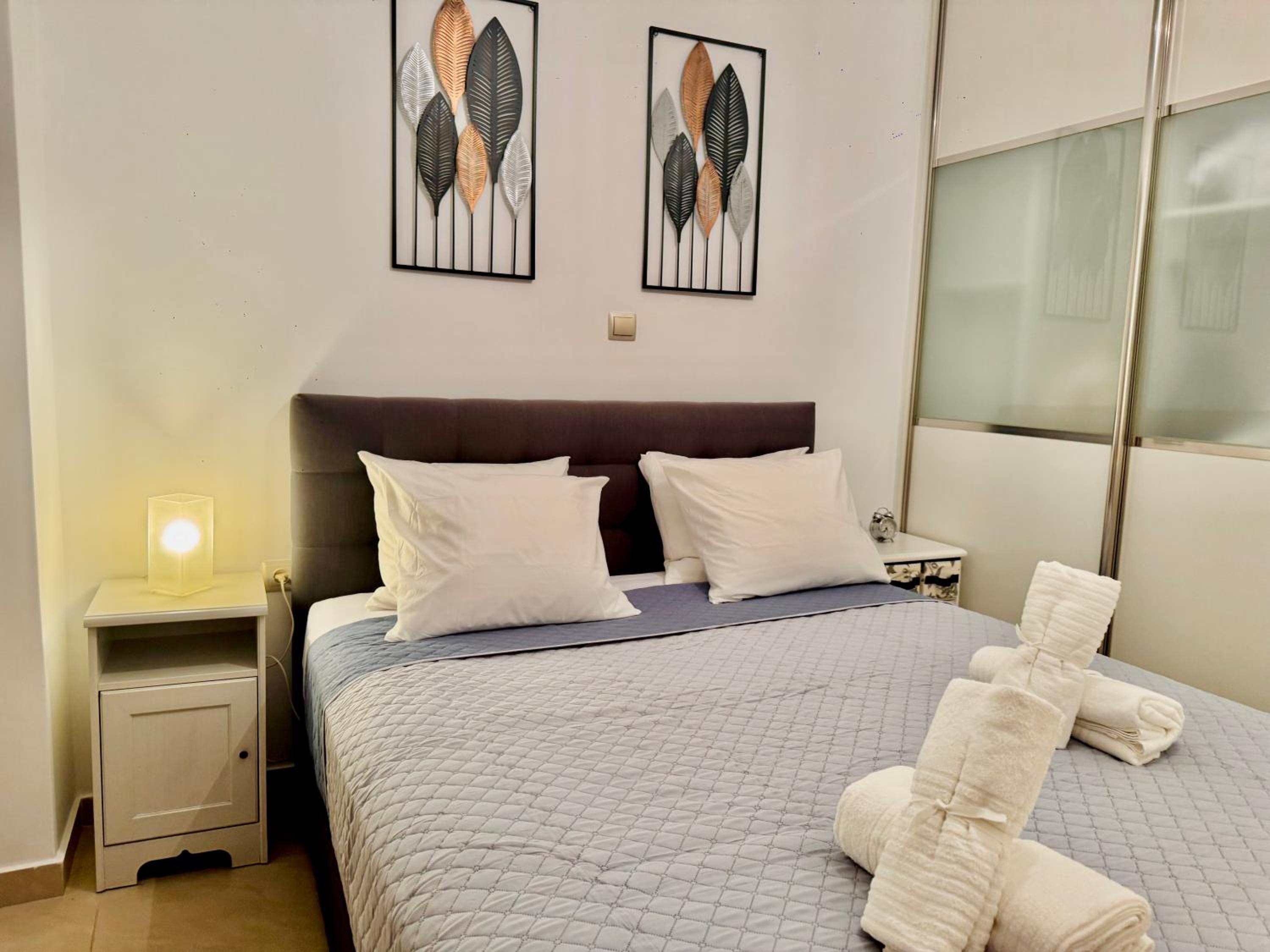 Marina Zeas Spacious Two Bedroom Apartment