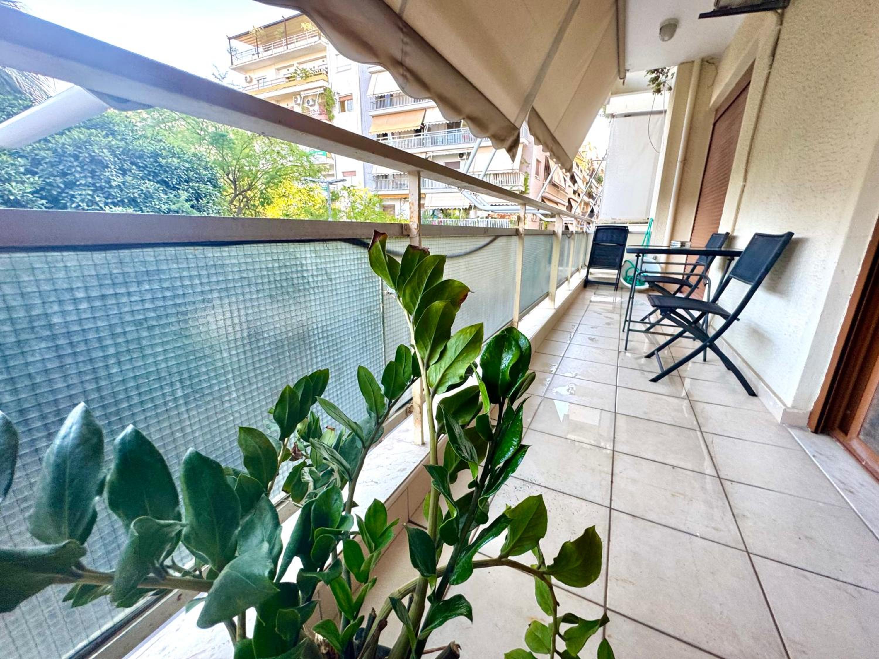 Marina Zeas Spacious Two Bedroom Apartment