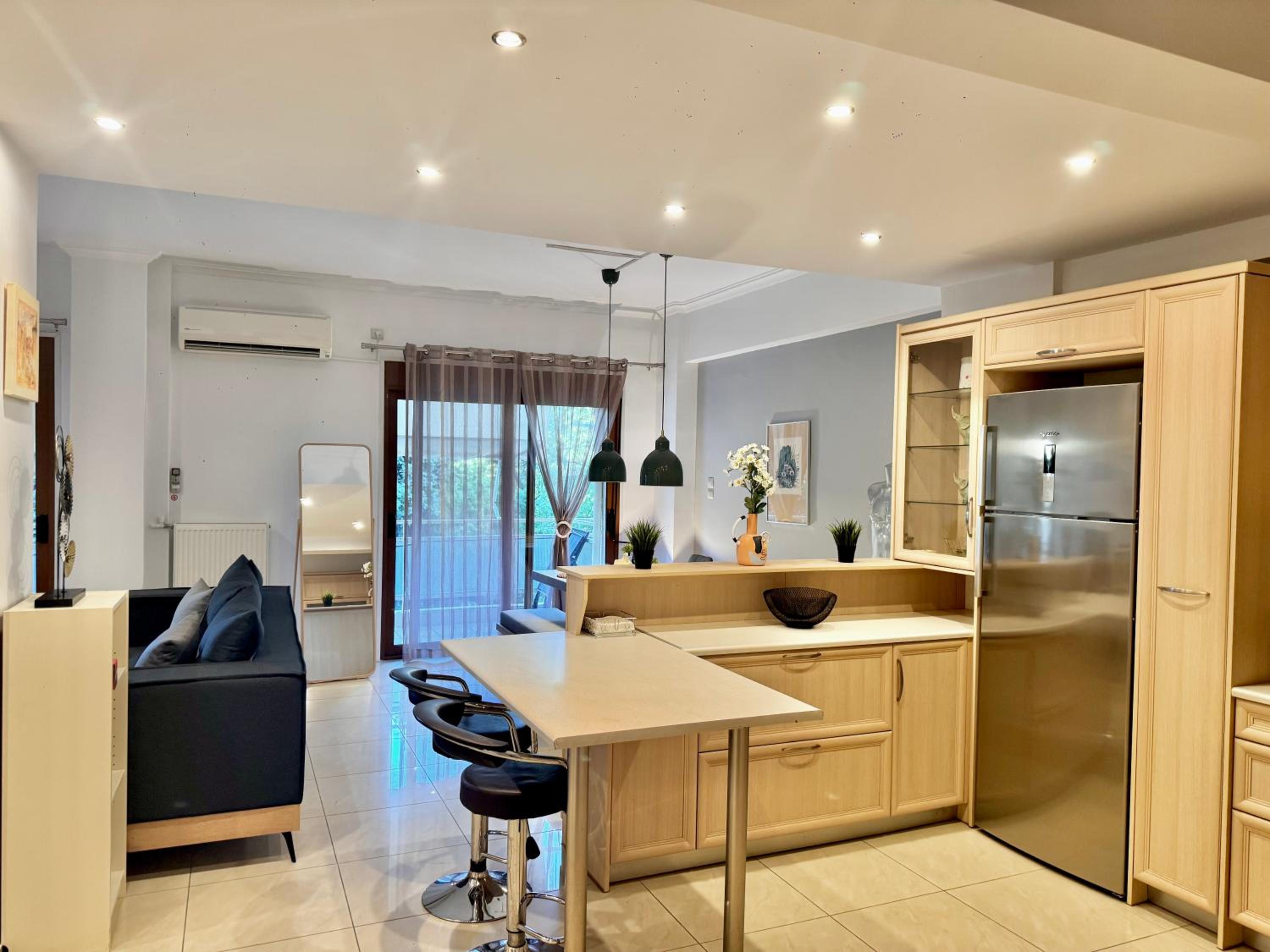 Marina Zeas Spacious Two Bedroom Apartment