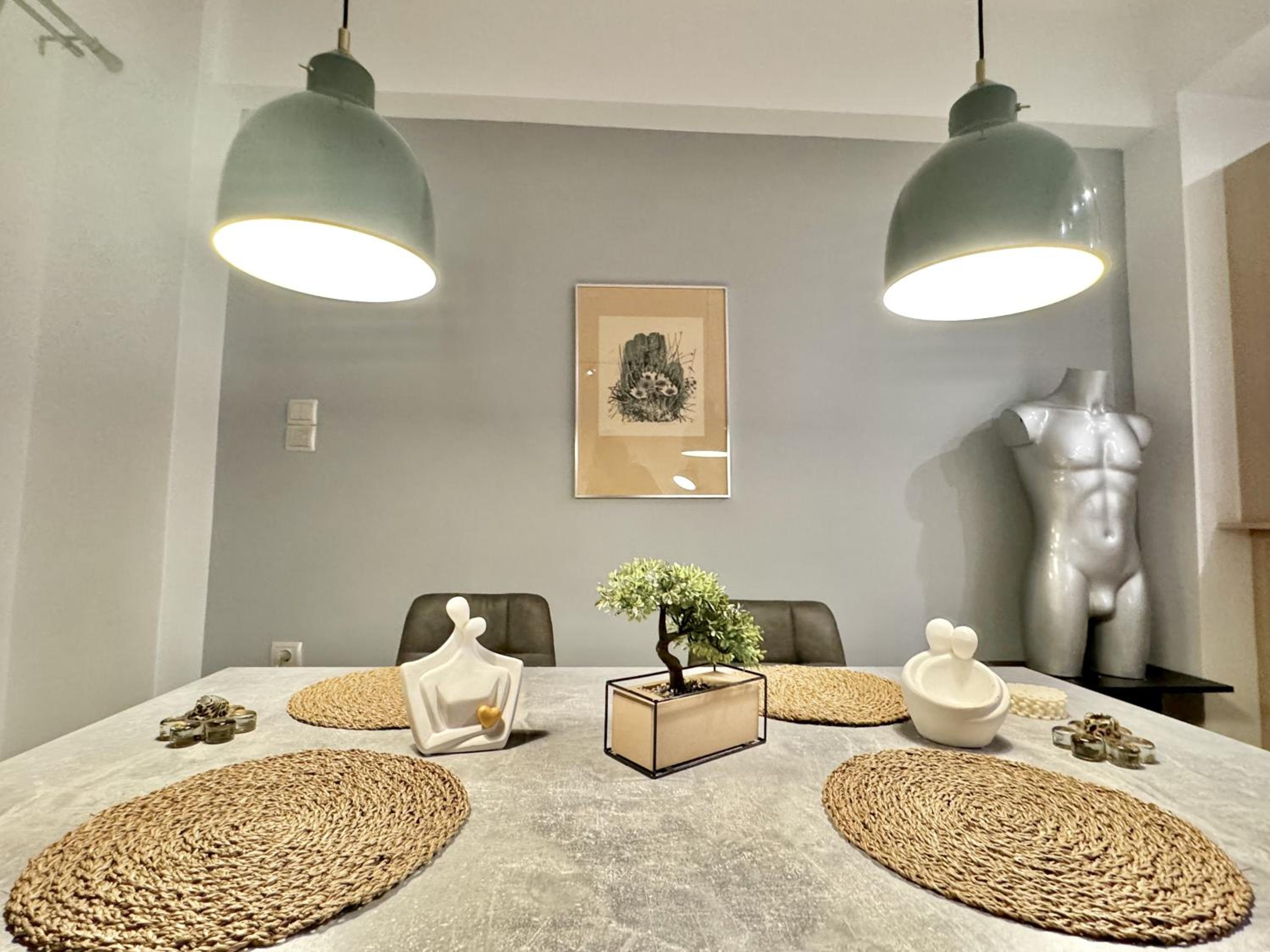 Marina Zeas Spacious Two Bedroom Apartment