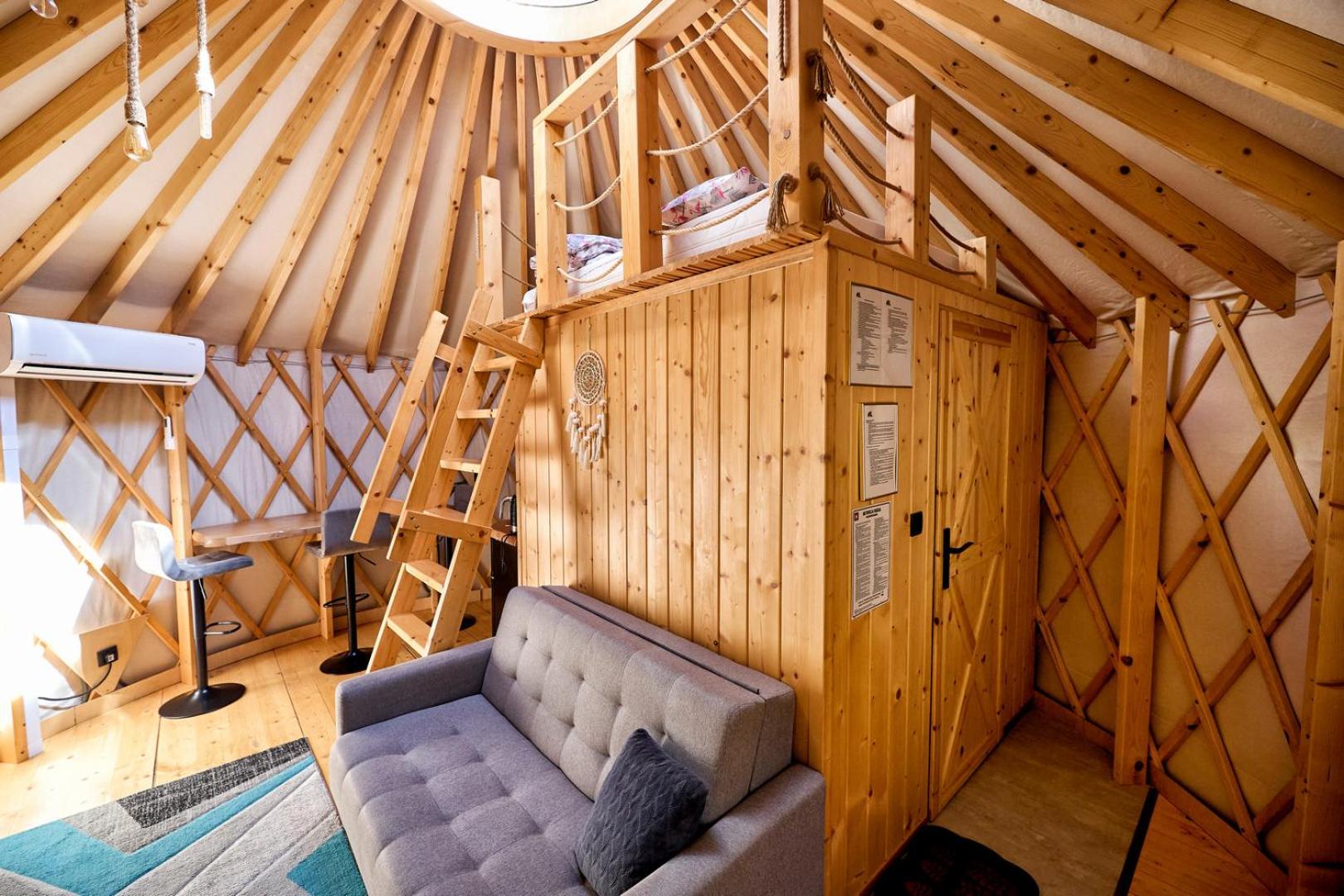 Aloha Glamp - Całoroczny glamping nad rzeką z prywatną balią - Stok narciarski, góry, lasy, sauna