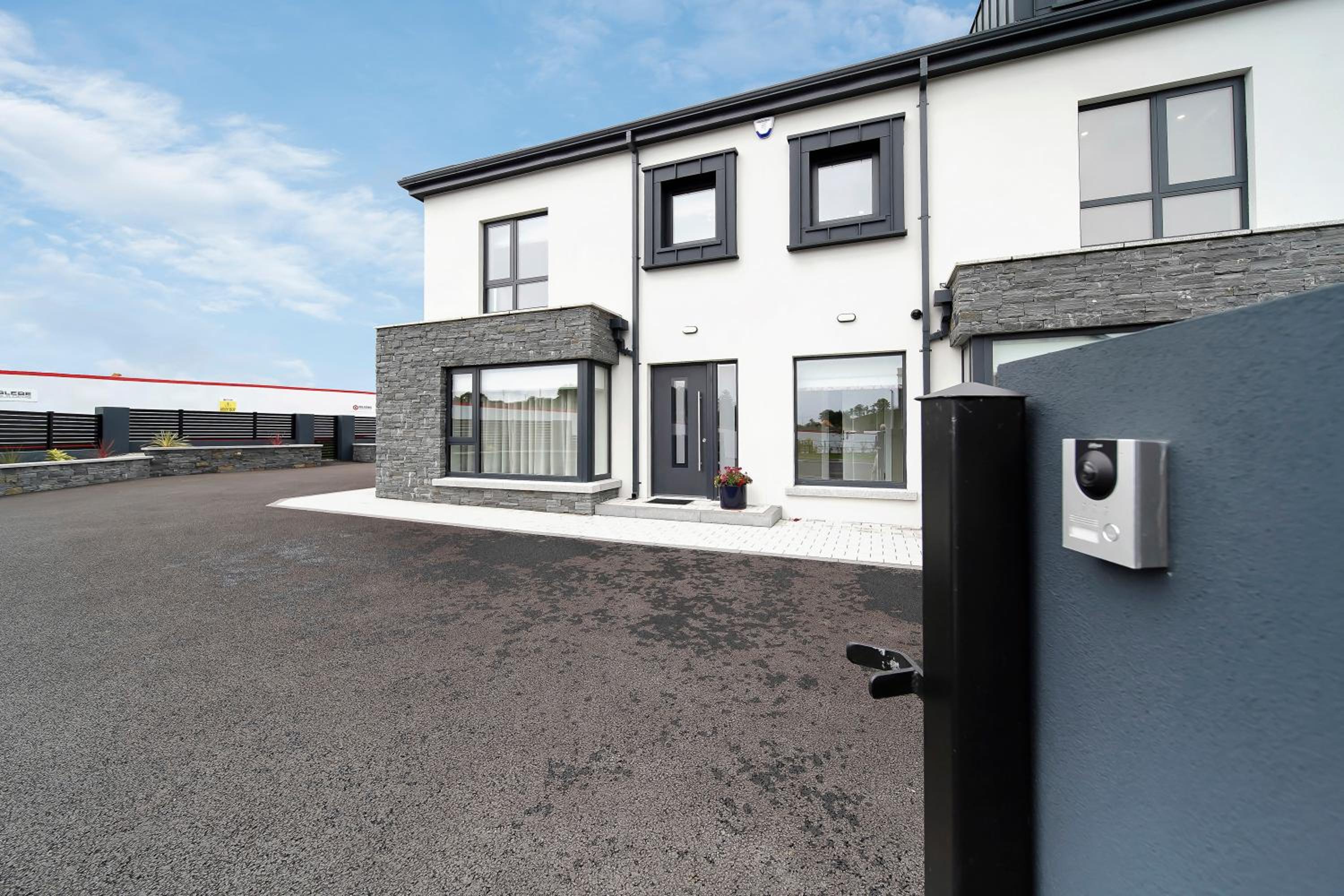 72 The Westpoint Way - Donegal Town