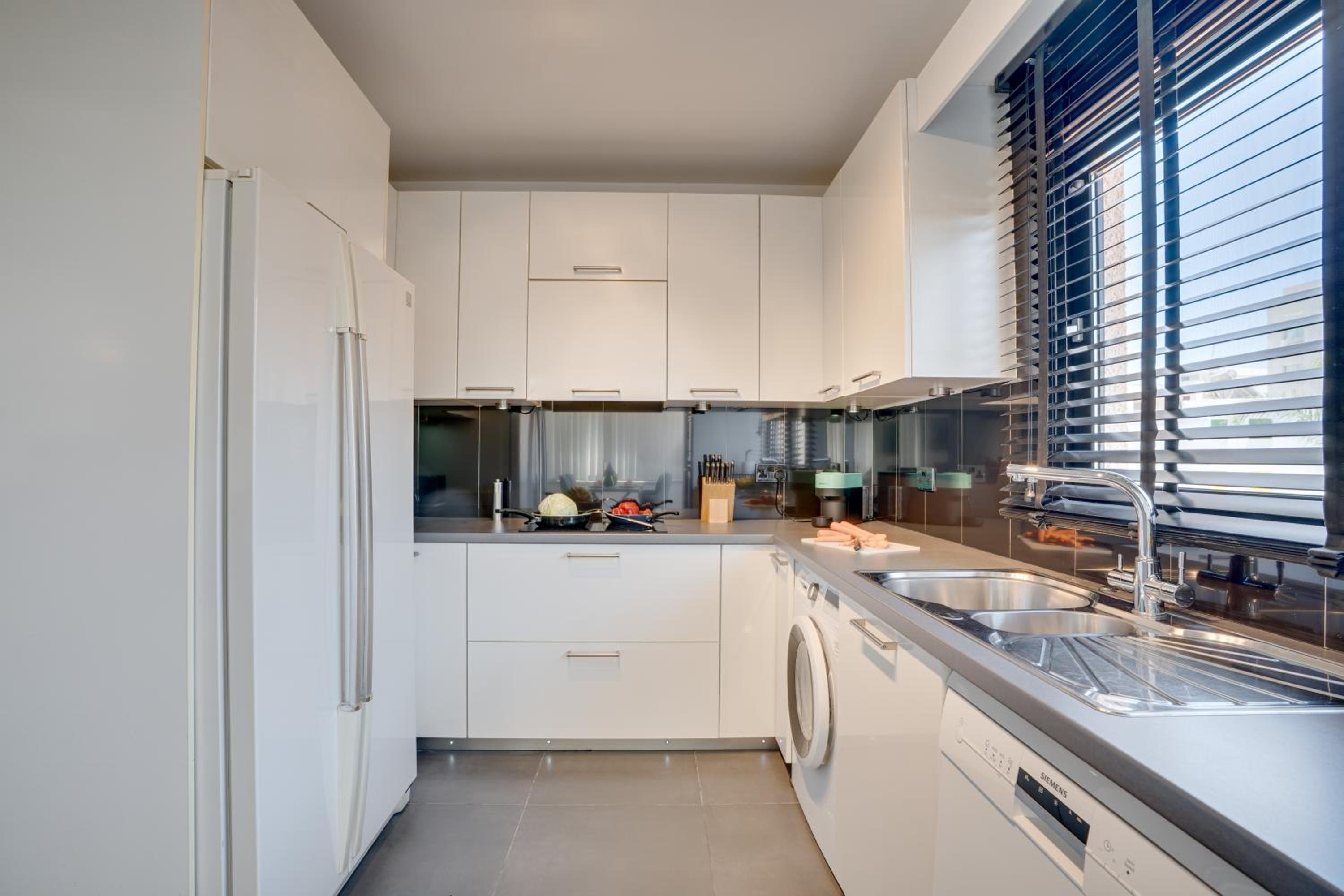 Makenzy Star 2bd duplex 300m from beach