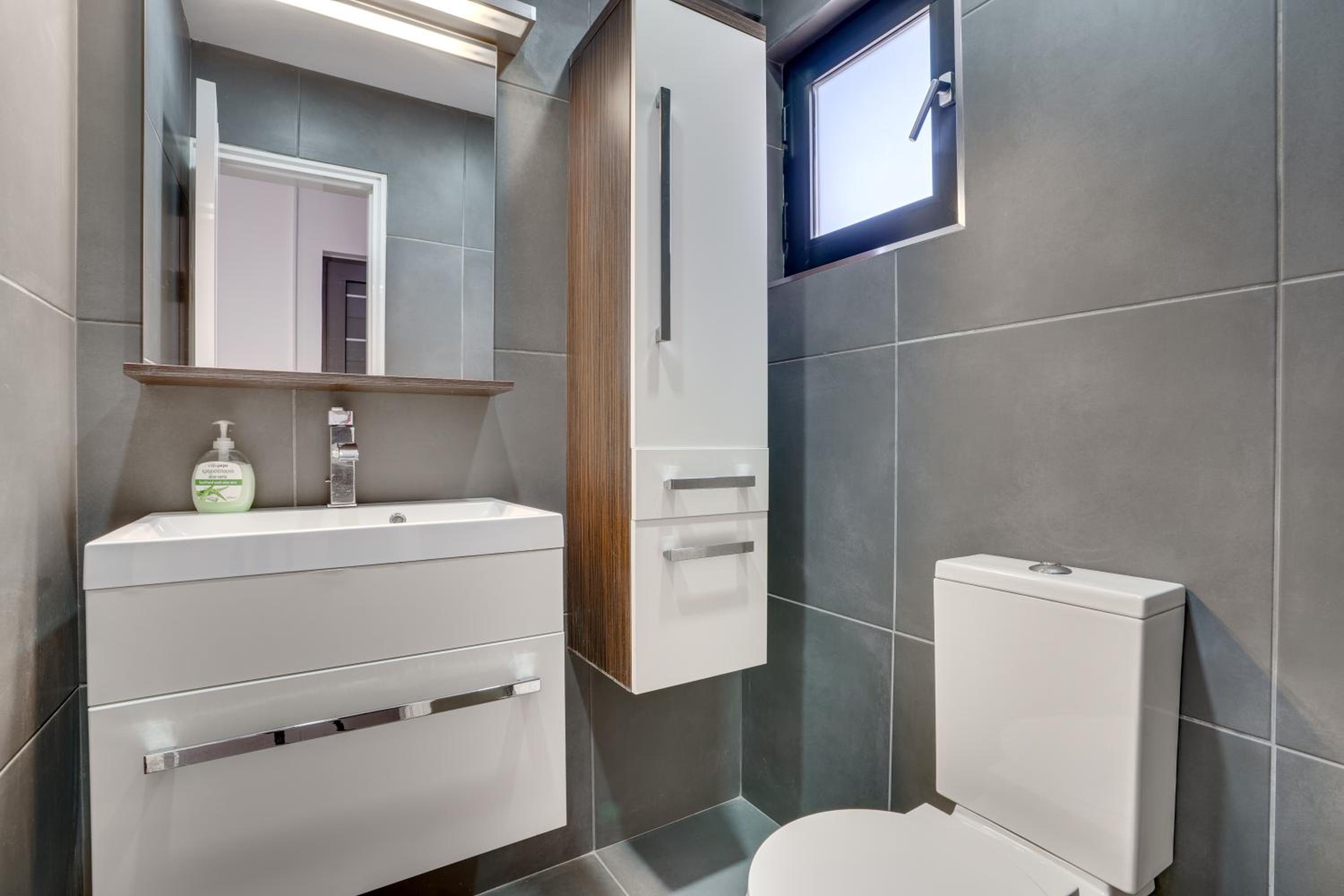 Makenzy Star 2bd duplex 300m from beach