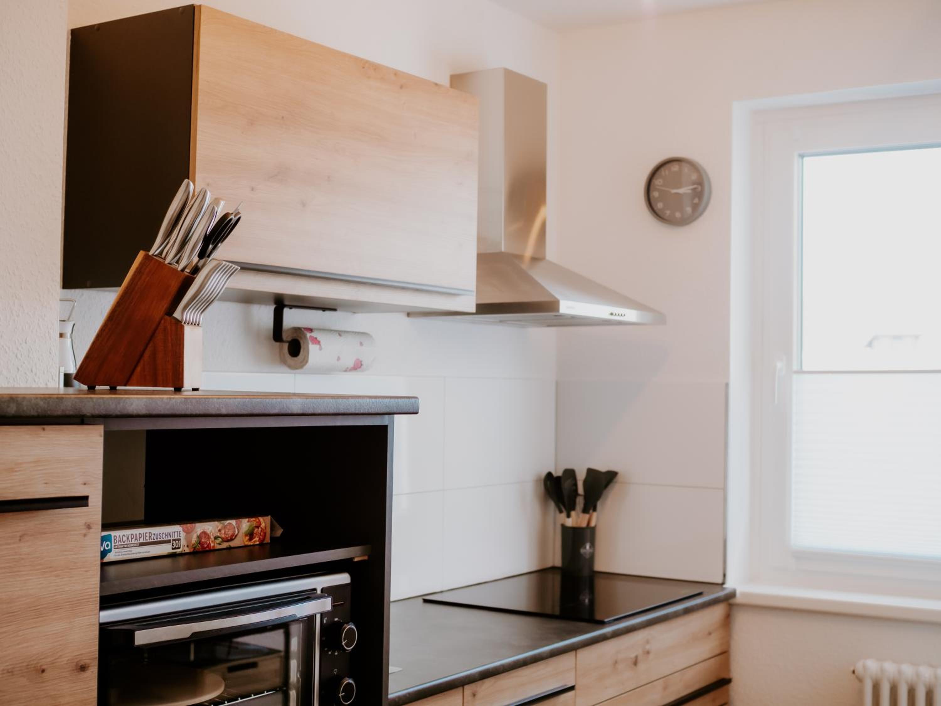 Wohlfühlapartment, Zentral, 200m zur UNI, Parkplatz, Boxspringbetten, Massagesessel, Nespresso, LAN & WIFI