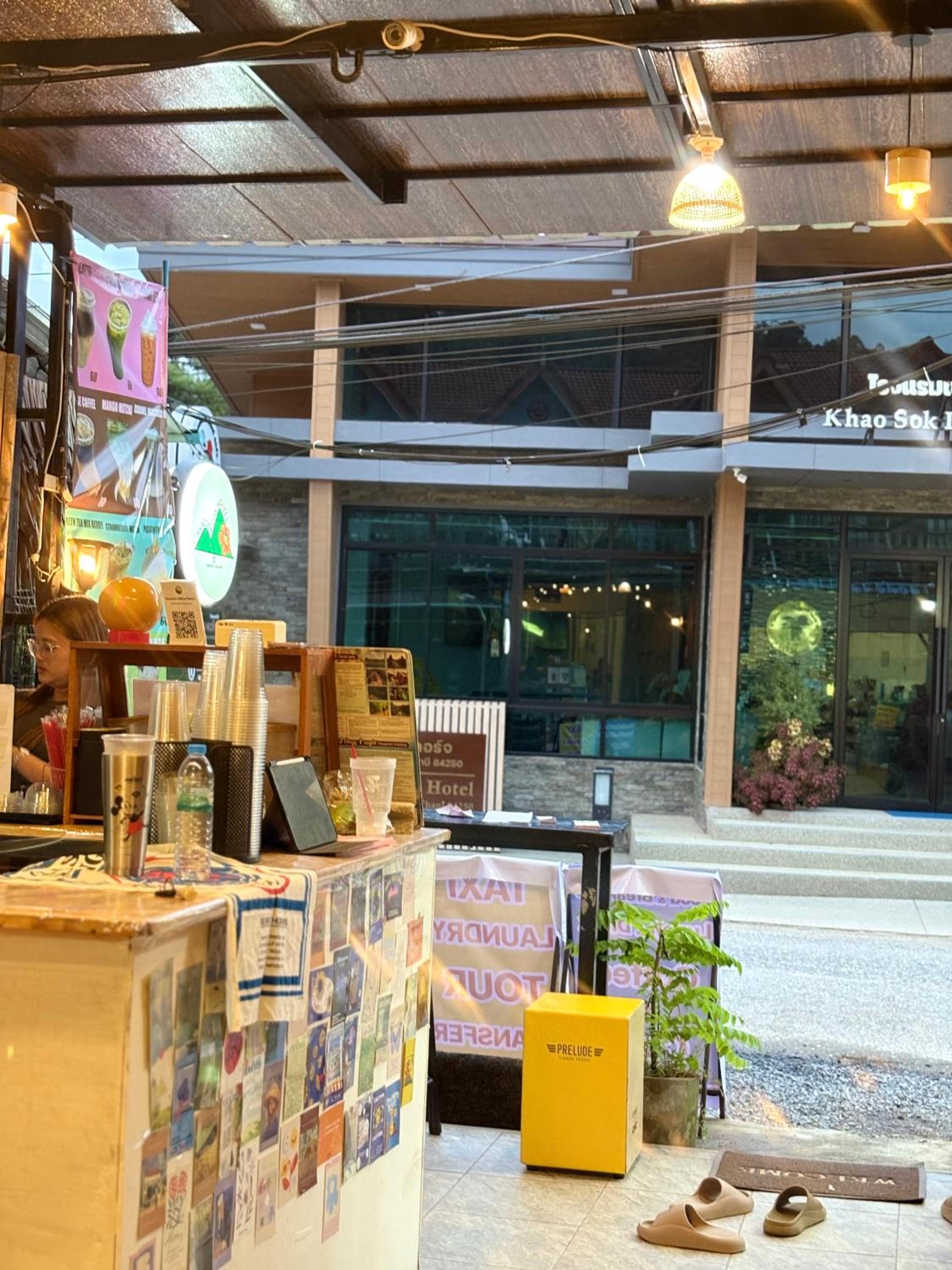 Khaosok city hostel