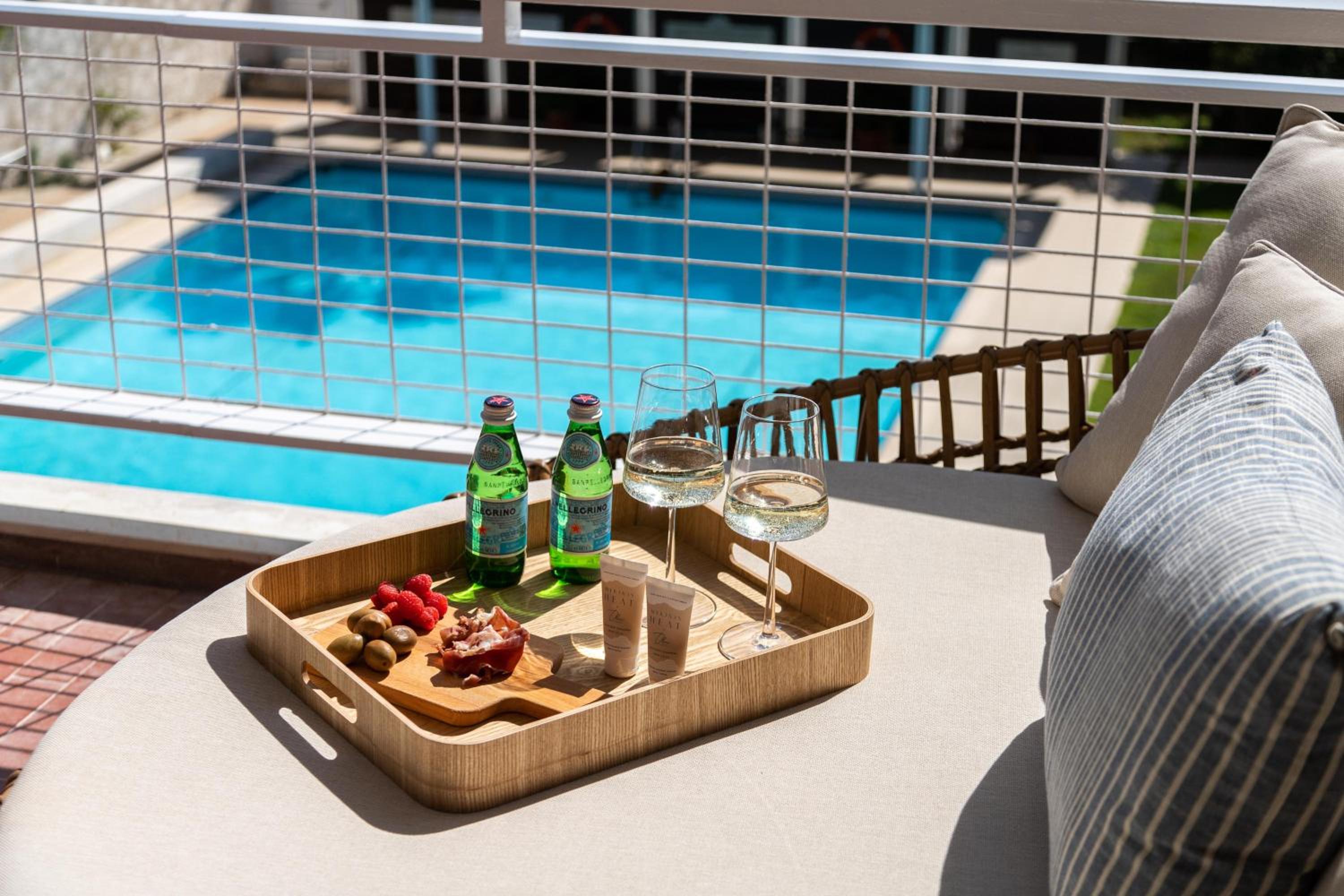 1BD SV Beach Condo with Pool