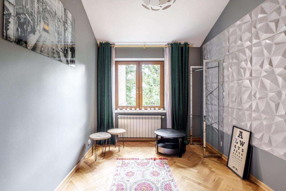 Golden Villa Saska Kępa Luxury Retreat with Garden & Design Interior