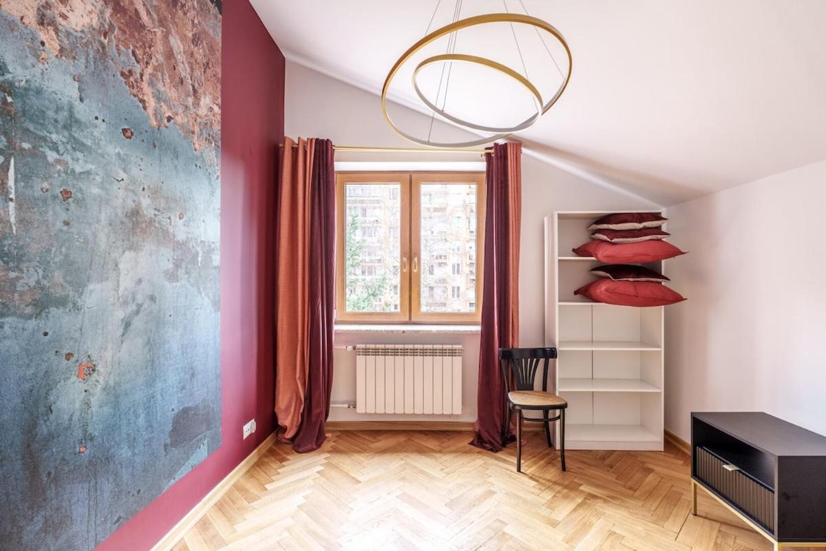 Golden Villa Saska Kępa Luxury Retreat with Garden & Design Interior