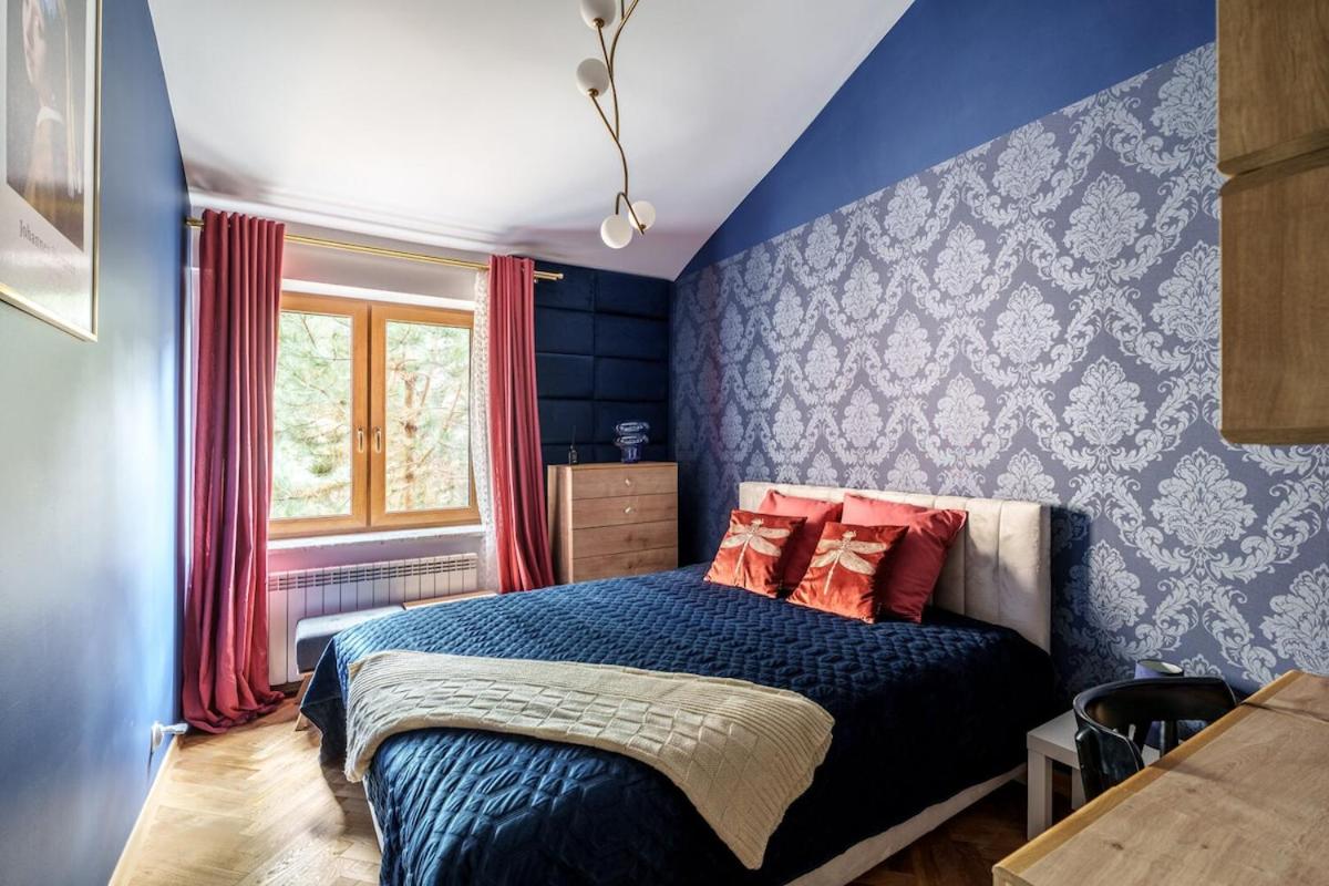 Golden Villa Saska Kępa Luxury Retreat with Garden & Design Interior