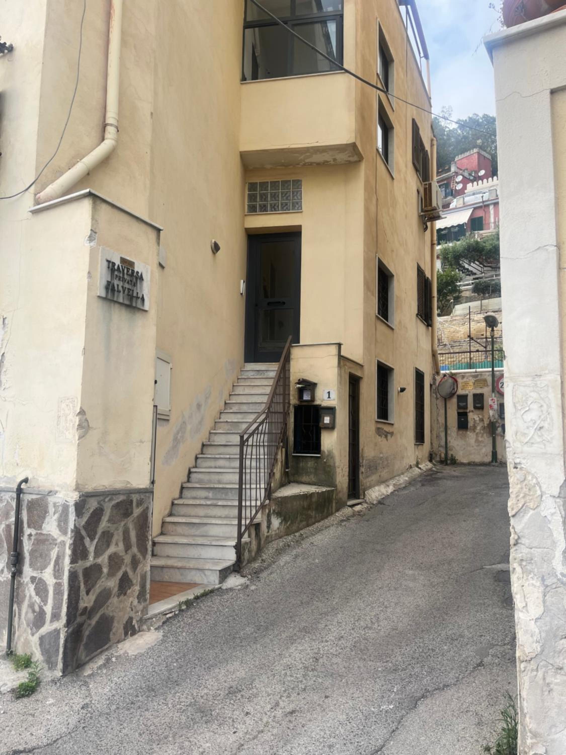 Speziali vista mare