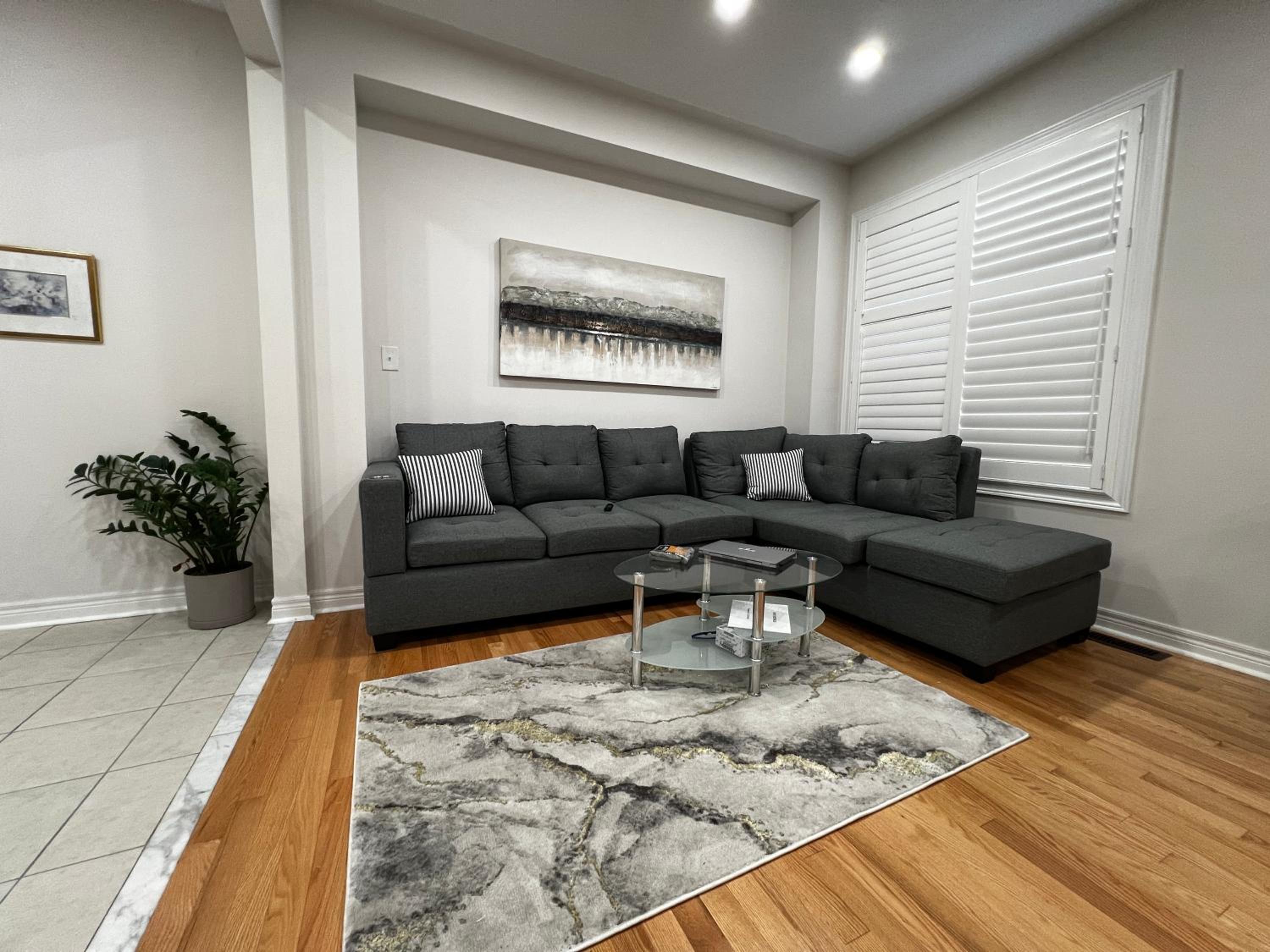 Four Bedroom Spacious House with Parking in Milton, Ontario