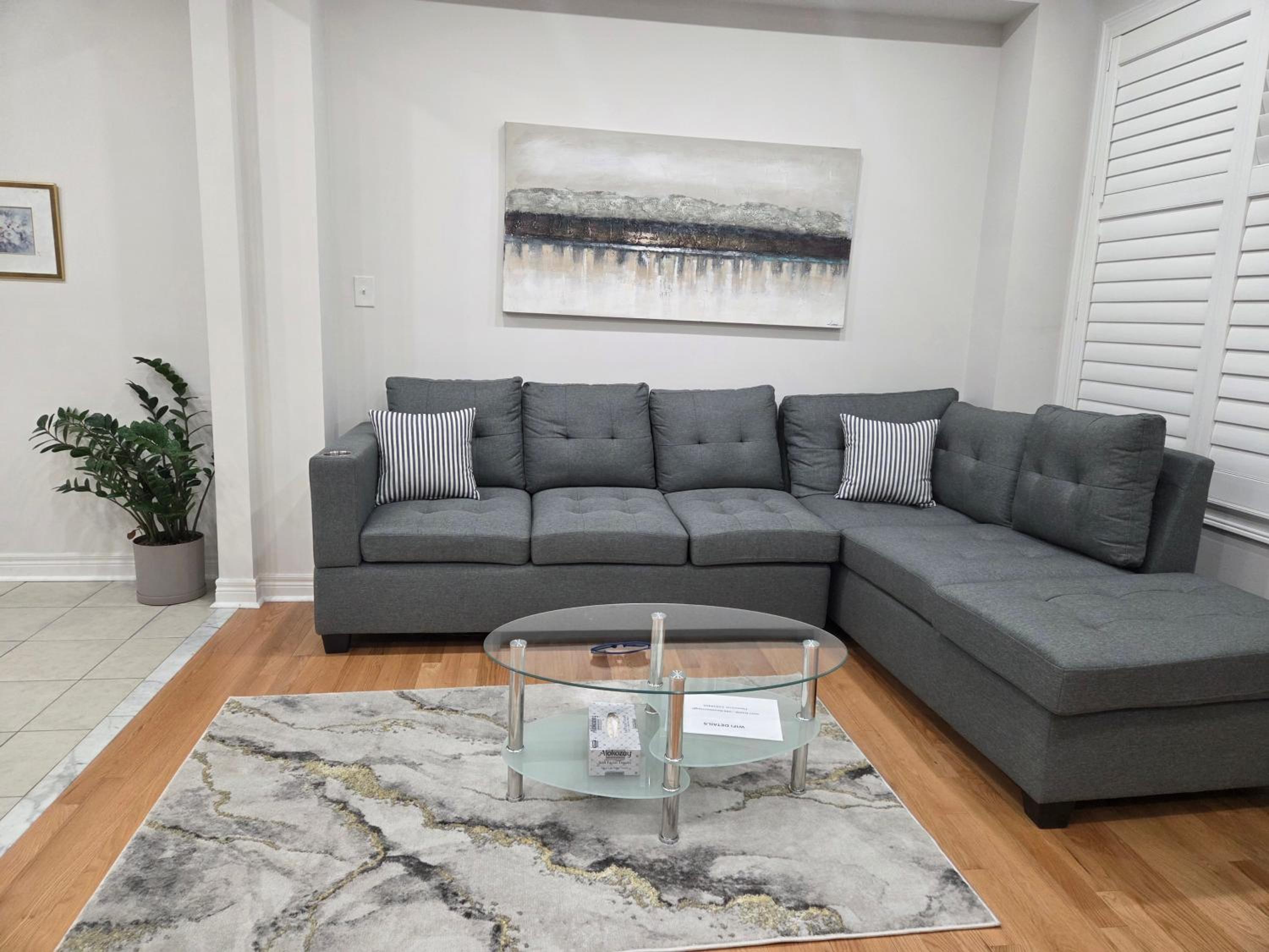 Four Bedroom Spacious House with Parking in Milton, Ontario