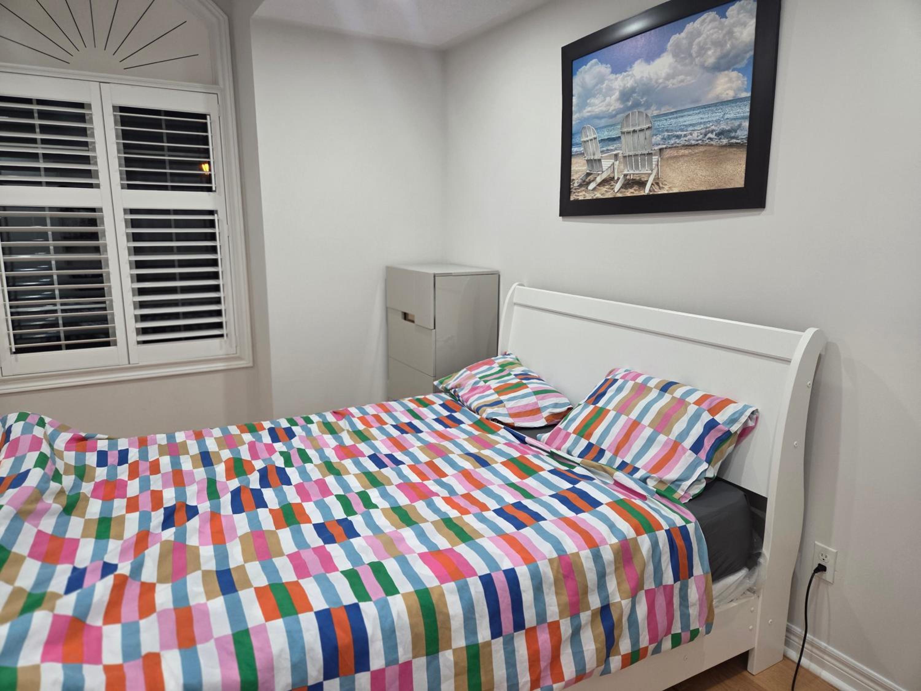 Four Bedroom Spacious House with Parking in Milton, Ontario