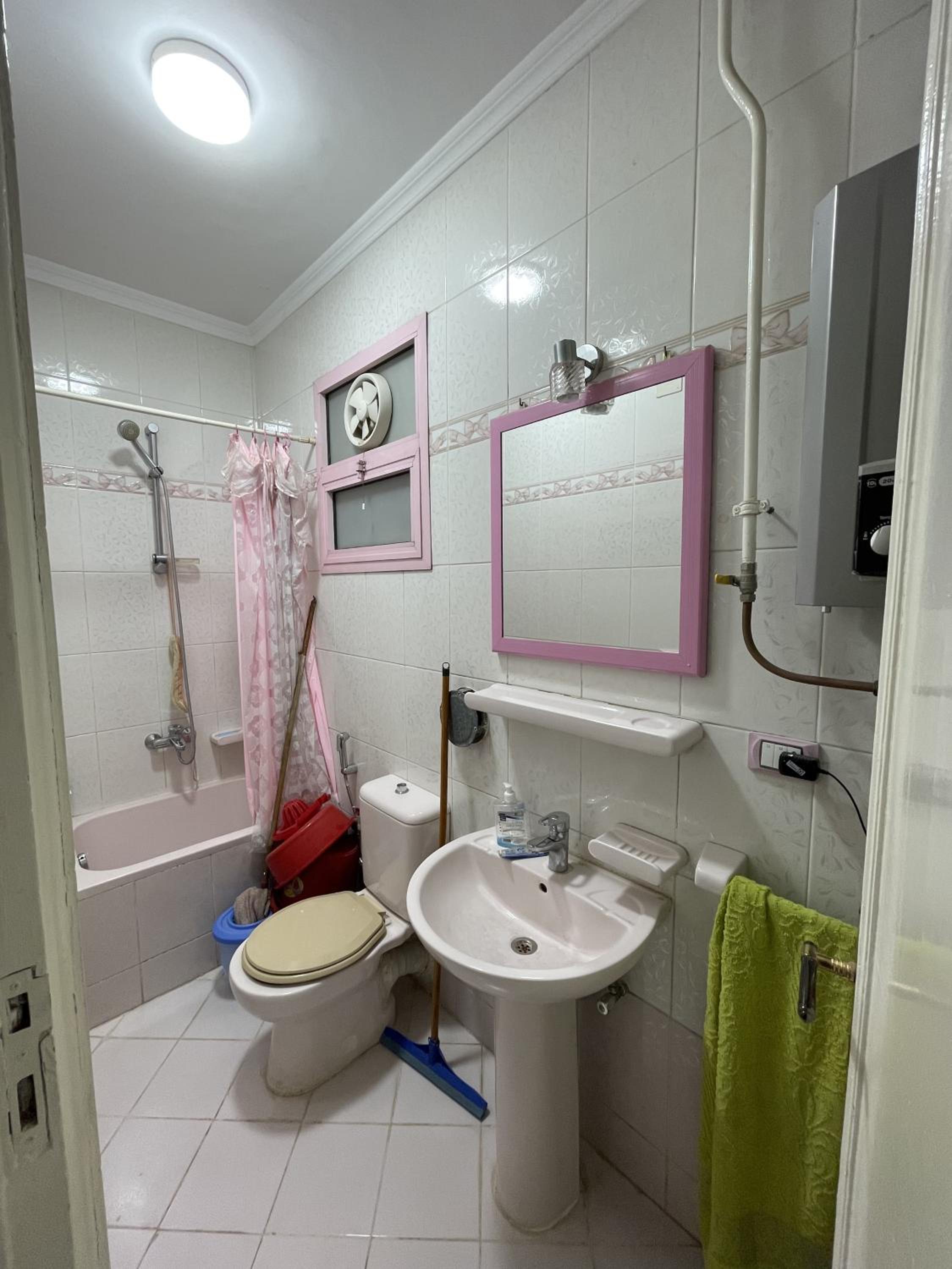 Deluxe Apartment for Families on 9th street