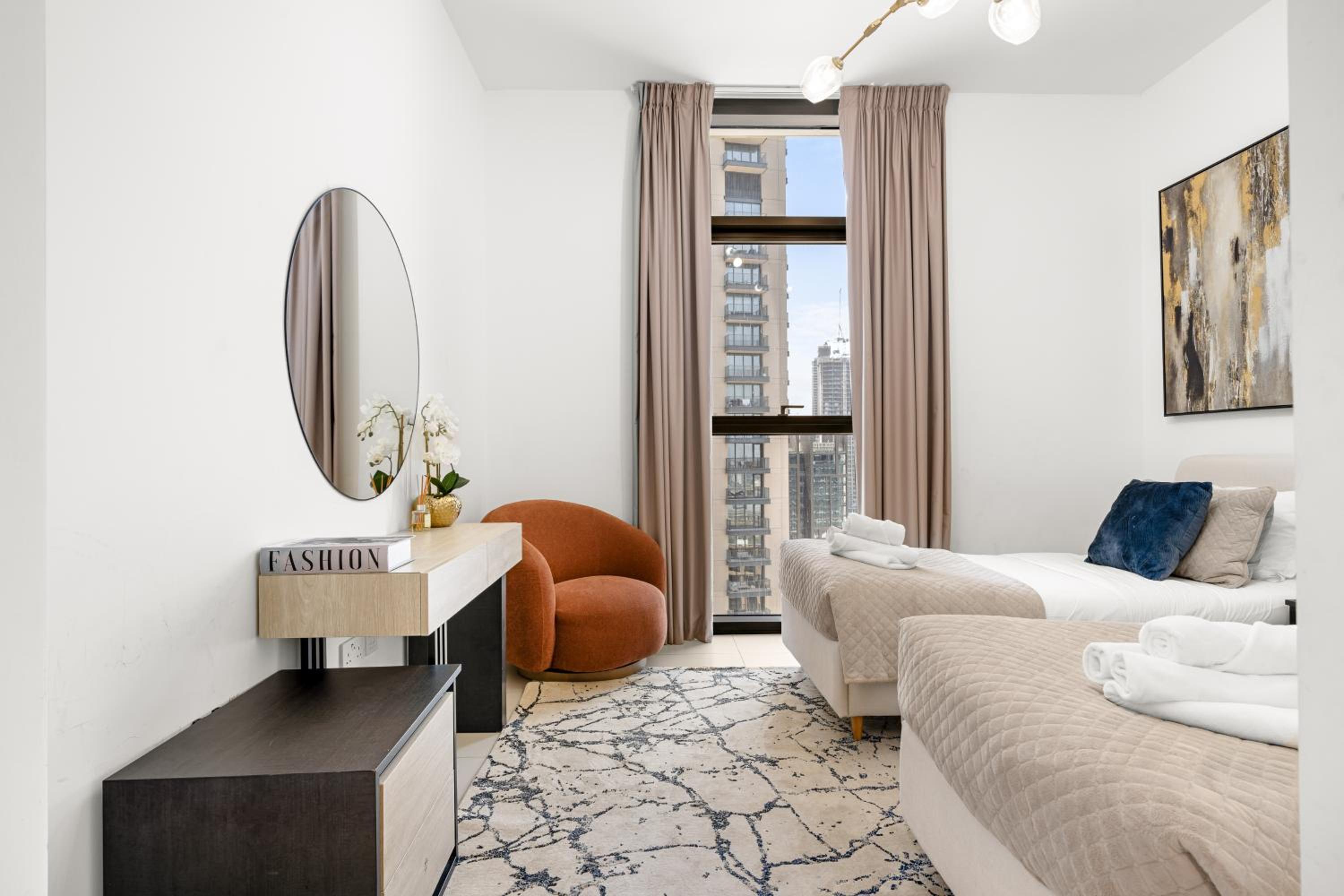 Luxury Two Bedroom Apartment with City & Pool View by Delujo Stays