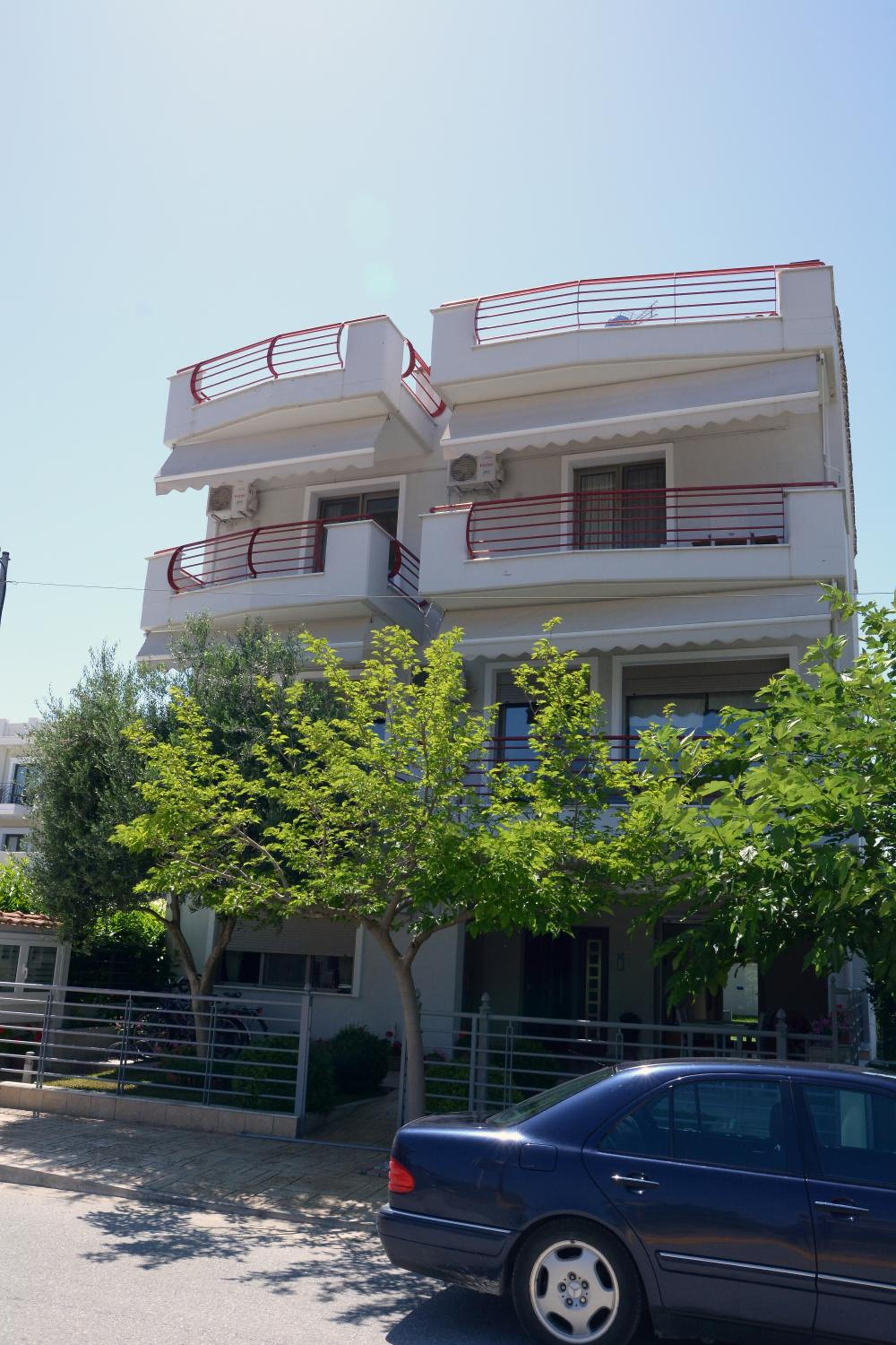 Photo 12