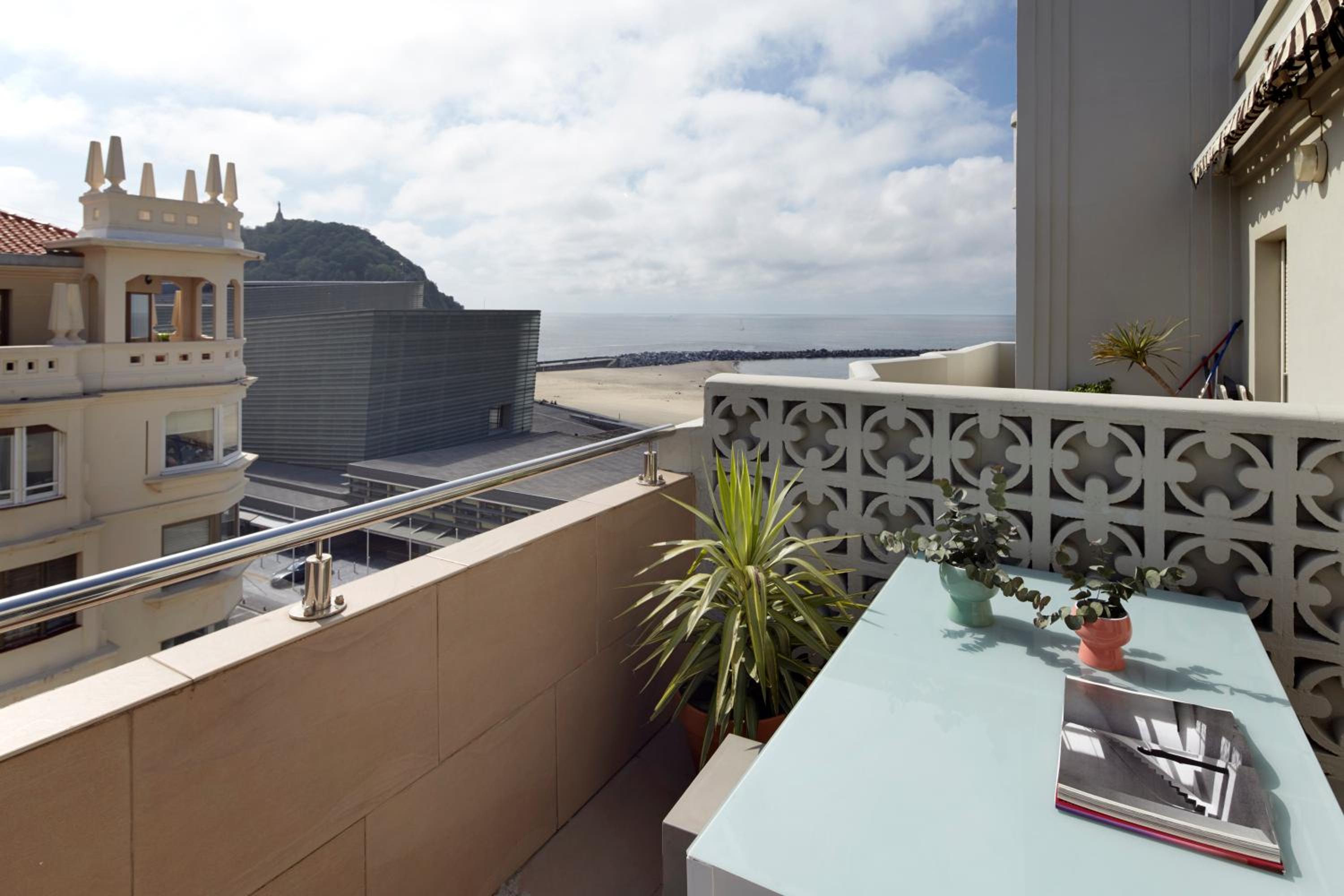 Beach House 2 by FeelFree Rentals