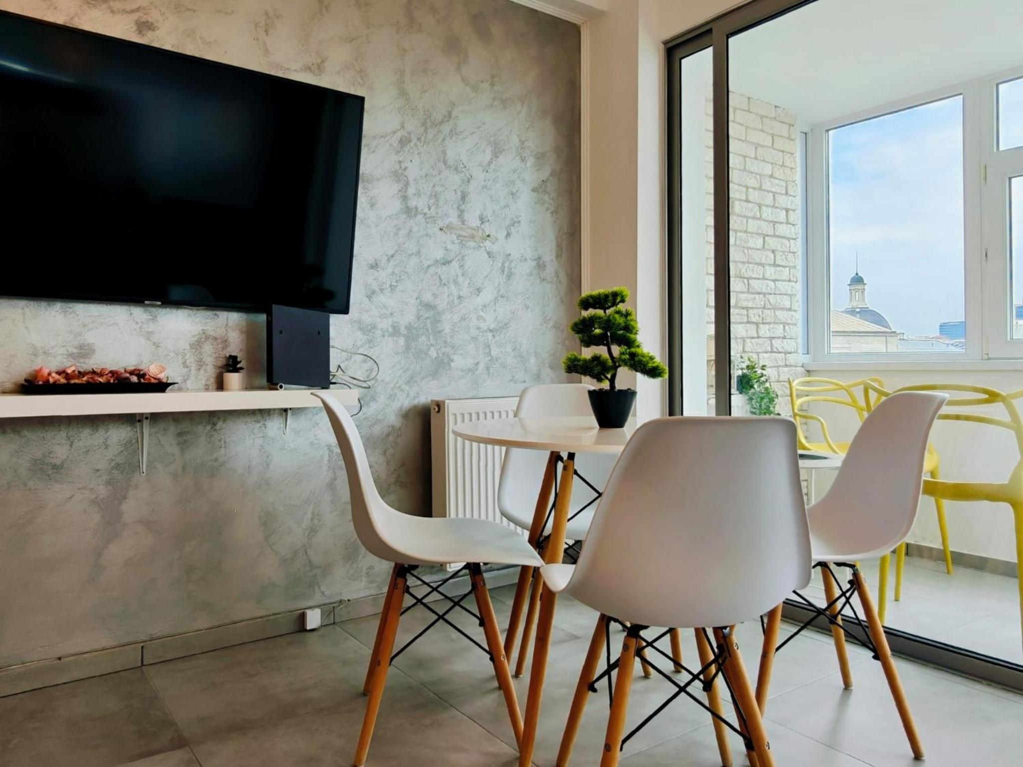 Old Town Sky View - Pumo Properties