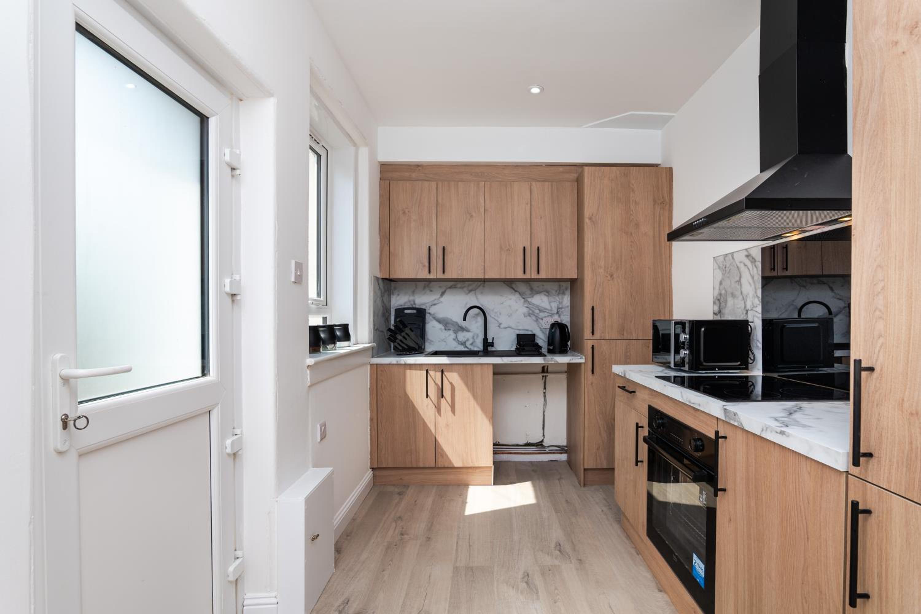 2 Bedroom House-Free Parking