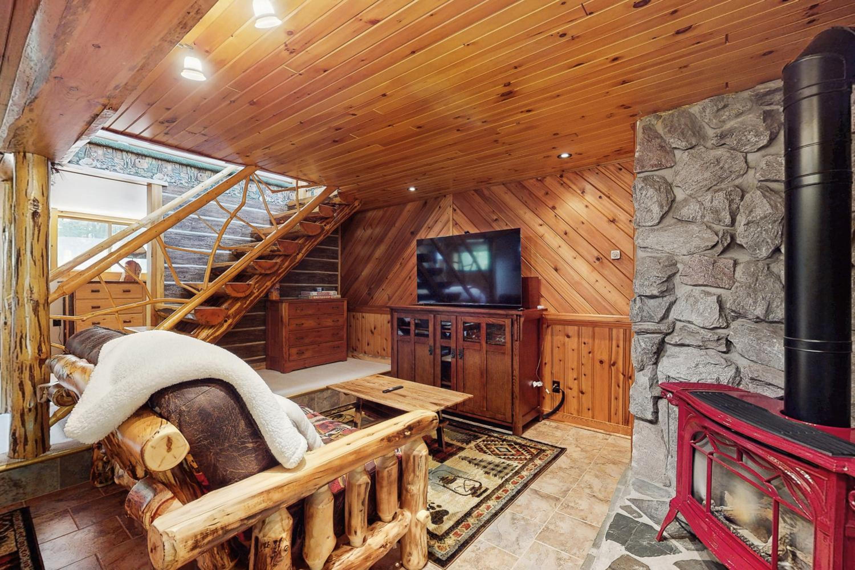 Mtn-View Family Cabin! 9 Mi to Lake George Village