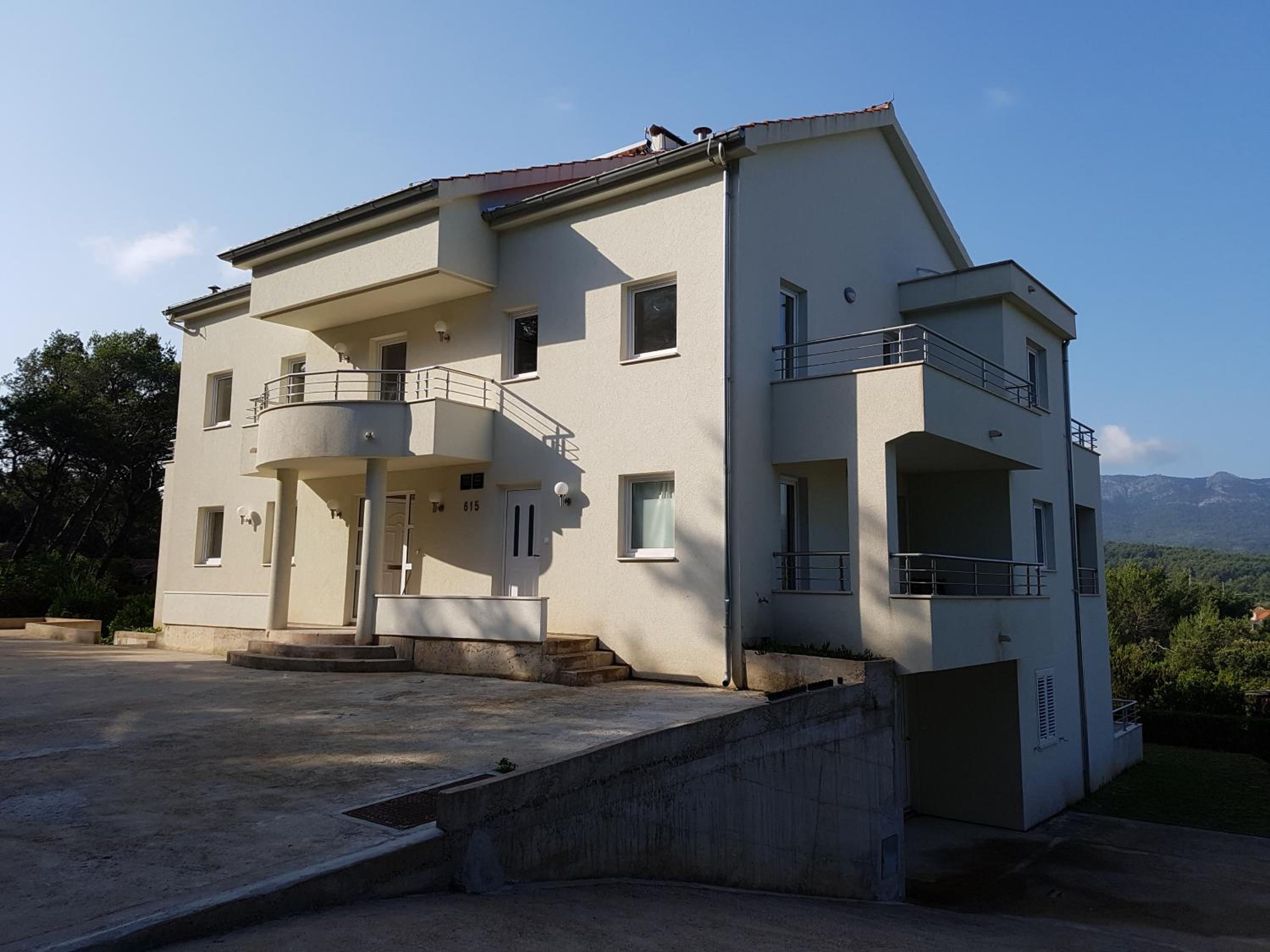 Apartments Villa Maslinica view 2