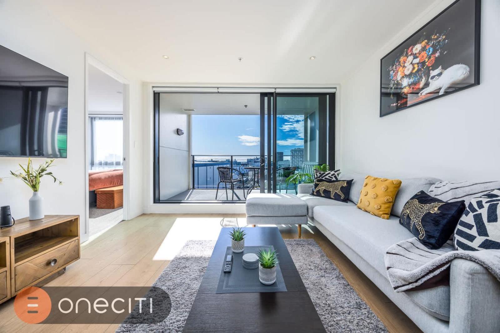 Spacious 3BR in Auckland CBD w Parking, Sky City Views