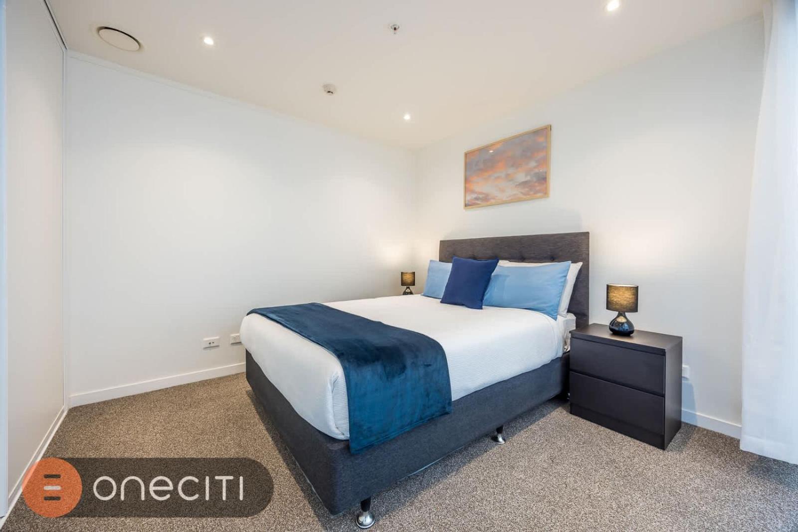 Spacious 3BR in Auckland CBD w Parking, Sky City Views