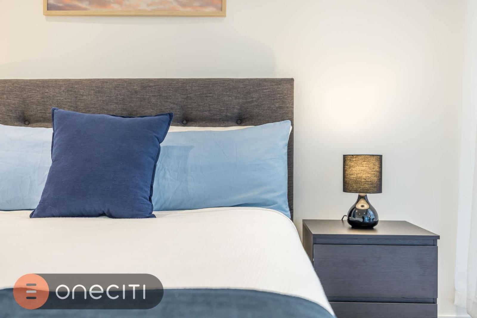 Spacious 3BR in Auckland CBD w Parking, Sky City Views