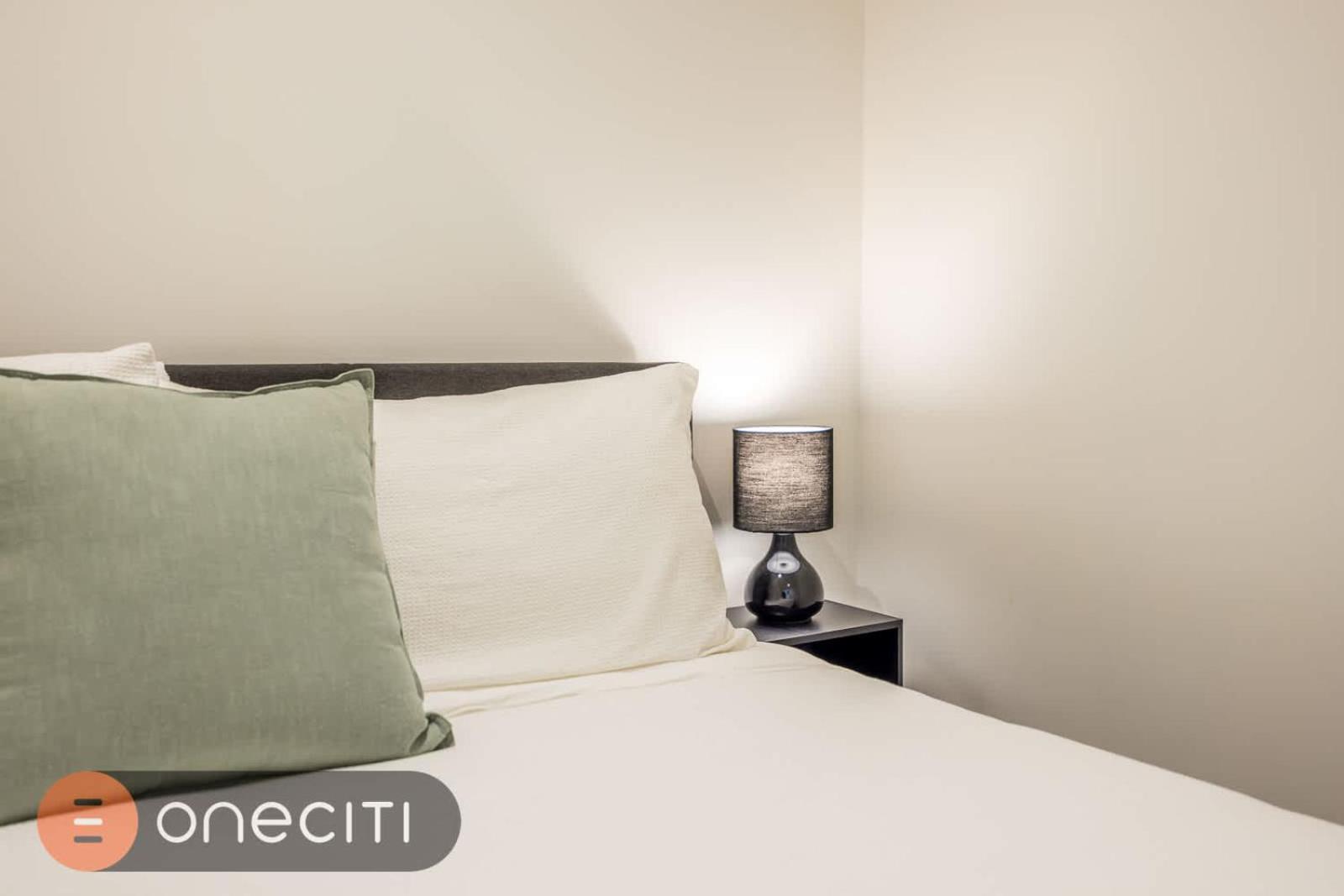 Spacious 3BR in Auckland CBD w Parking, Sky City Views