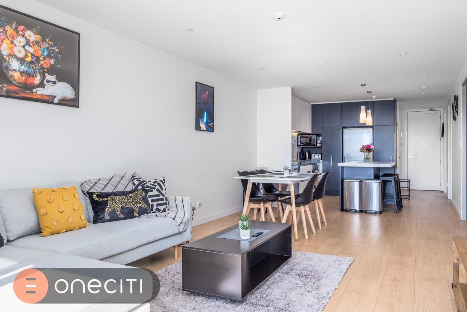 Spacious 3BR in Auckland CBD w Parking, Sky City Views