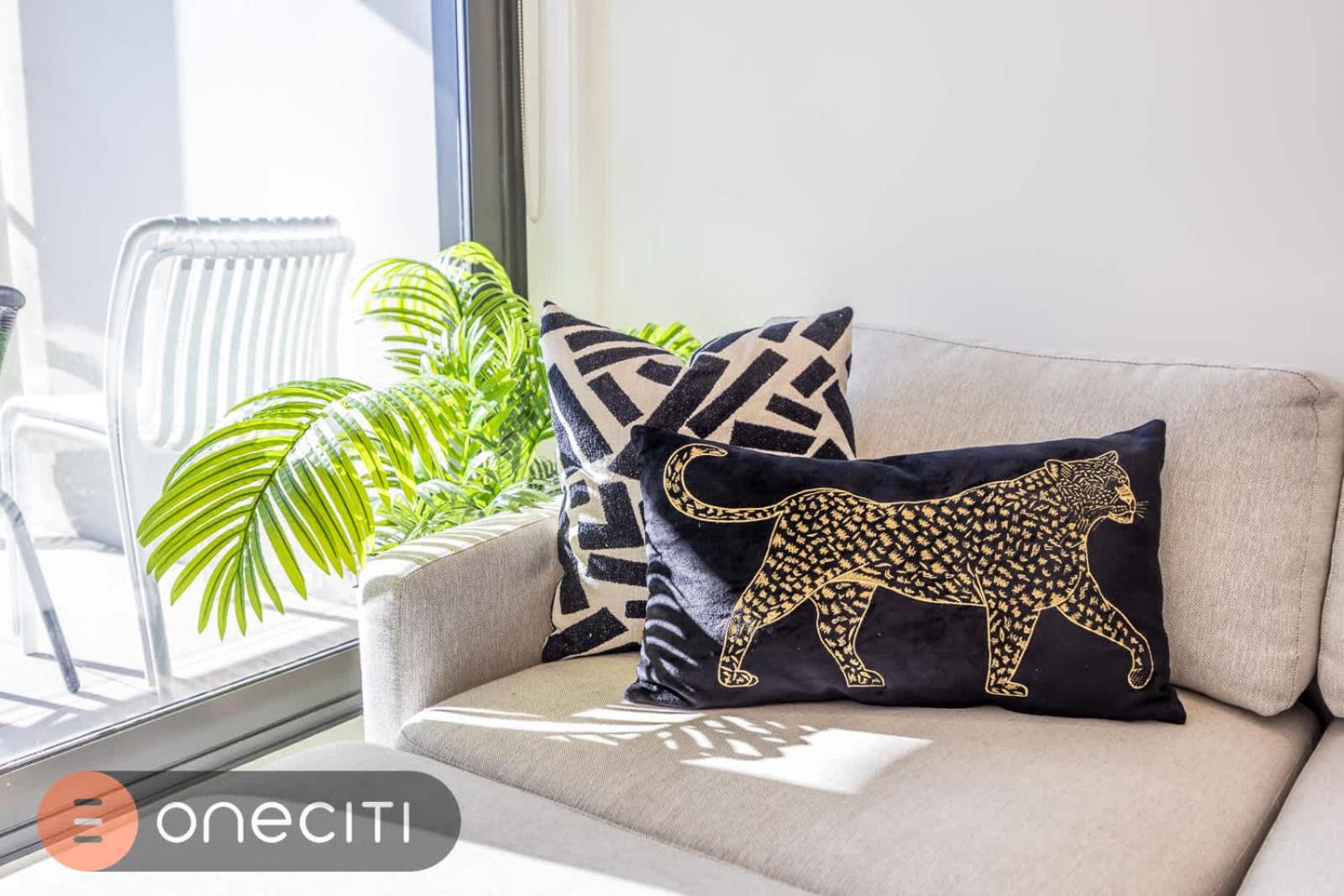 Spacious 3BR in Auckland CBD w Parking, Sky City Views