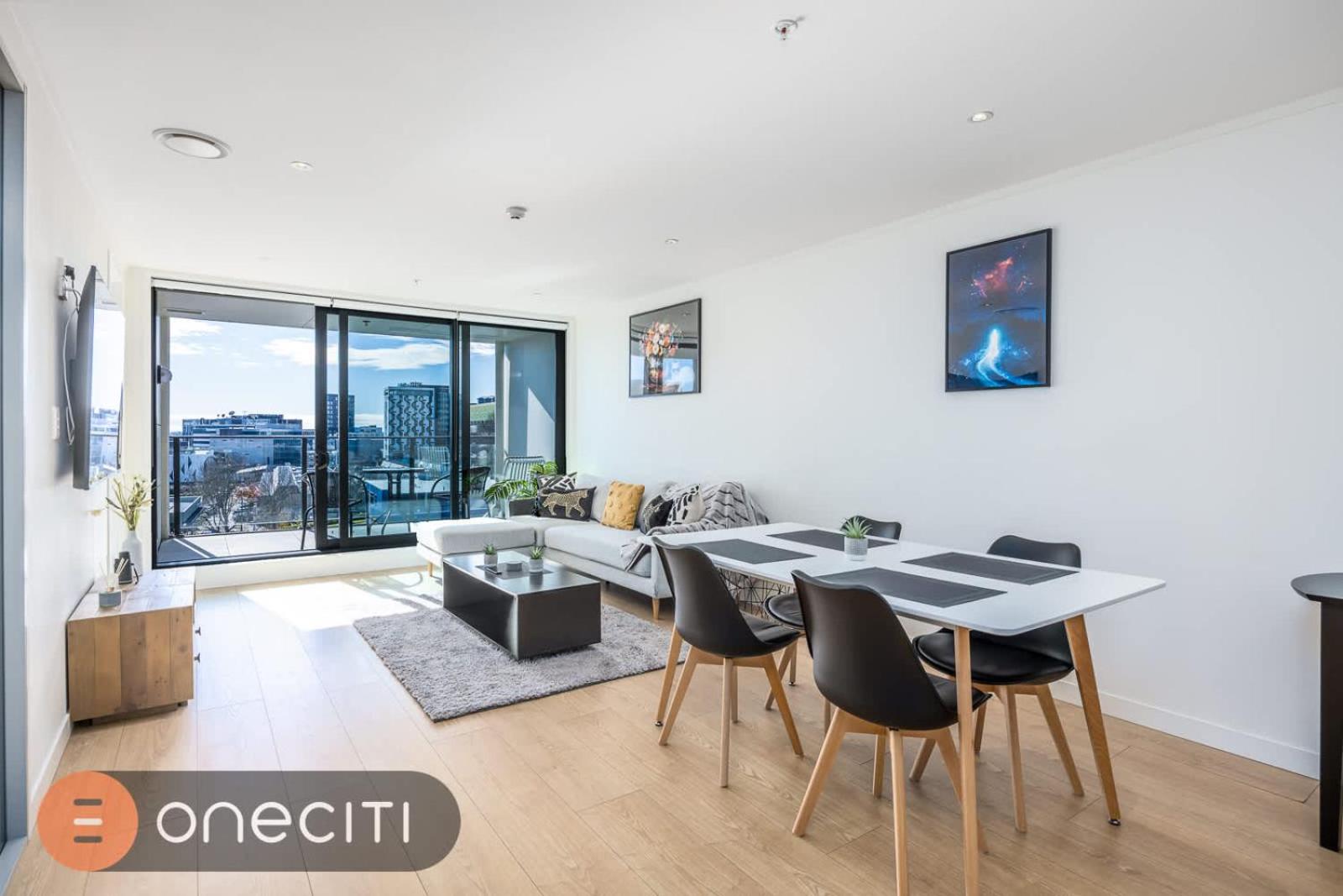 Spacious 3BR in Auckland CBD w Parking, Sky City Views