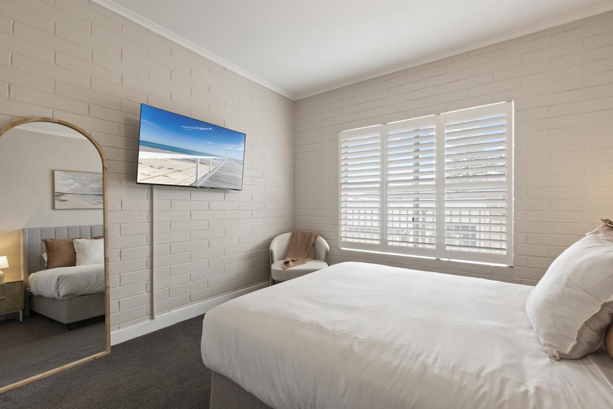 Bright 2-Bed Apartment Steps from Largs Bay Beach