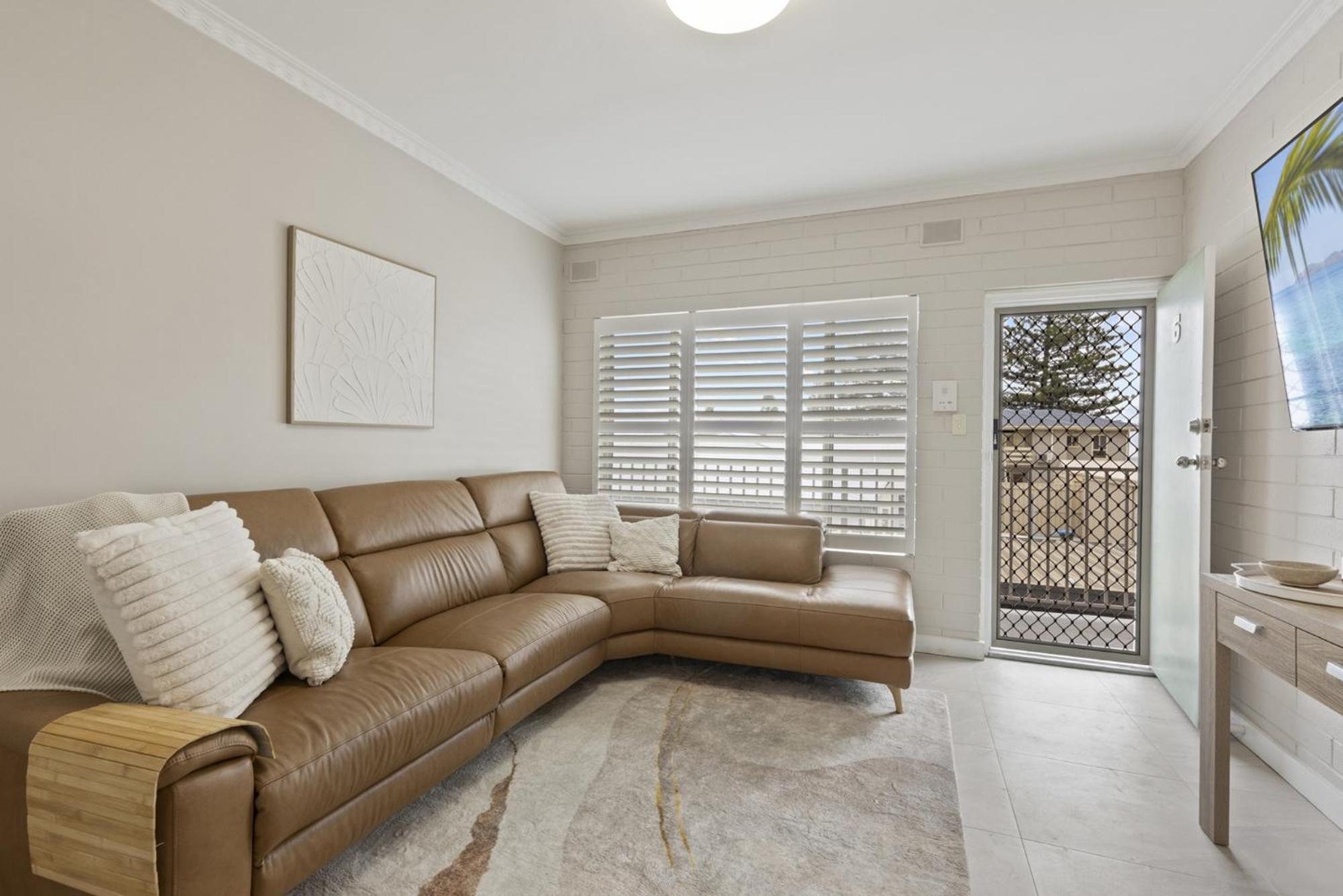Bright 2-Bed Apartment Steps from Largs Bay Beach