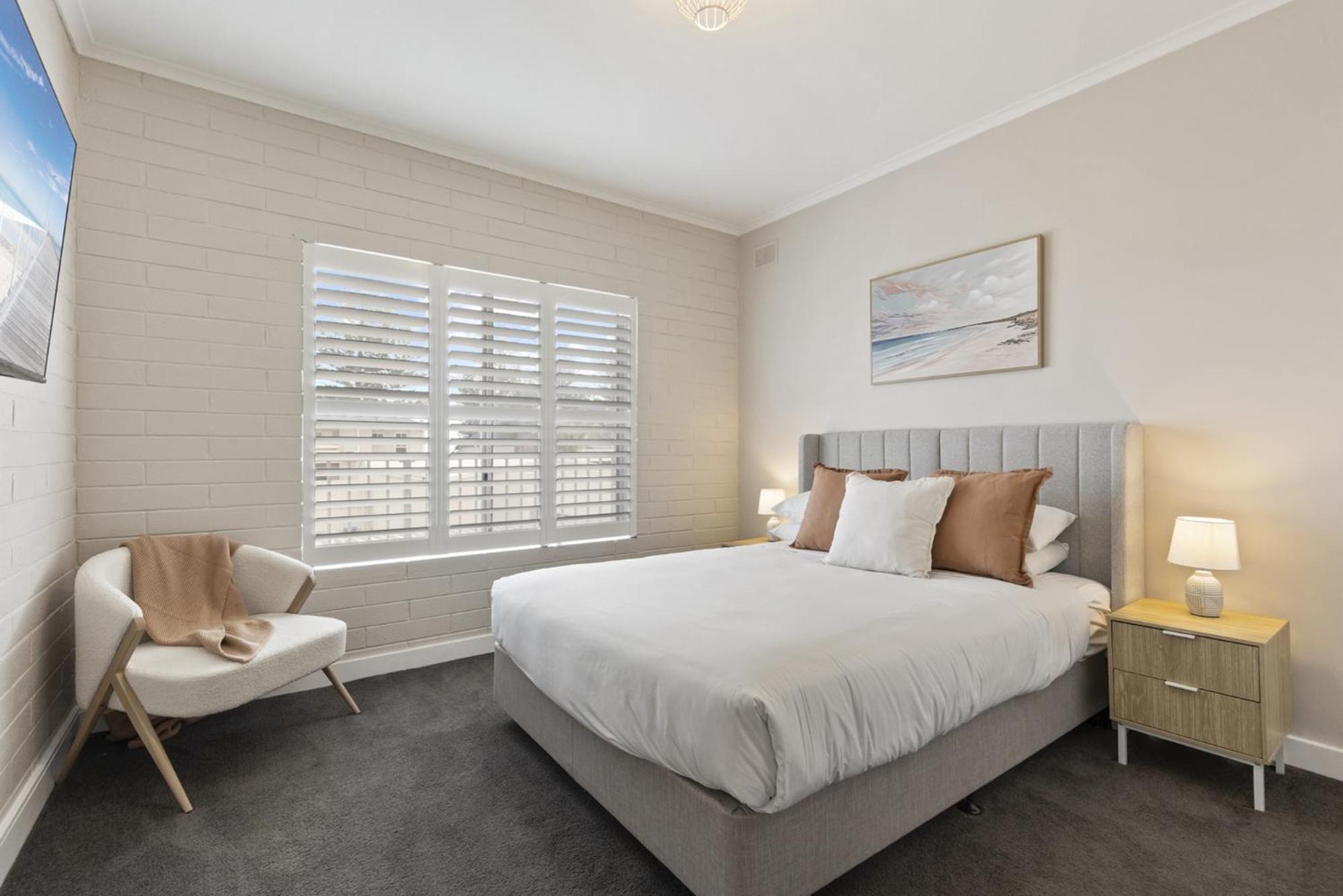 Bright 2-Bed Apartment Steps from Largs Bay Beach