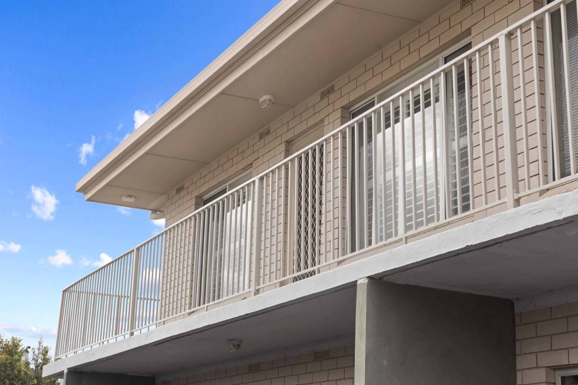 Bright 2-Bed Apartment Steps from Largs Bay Beach