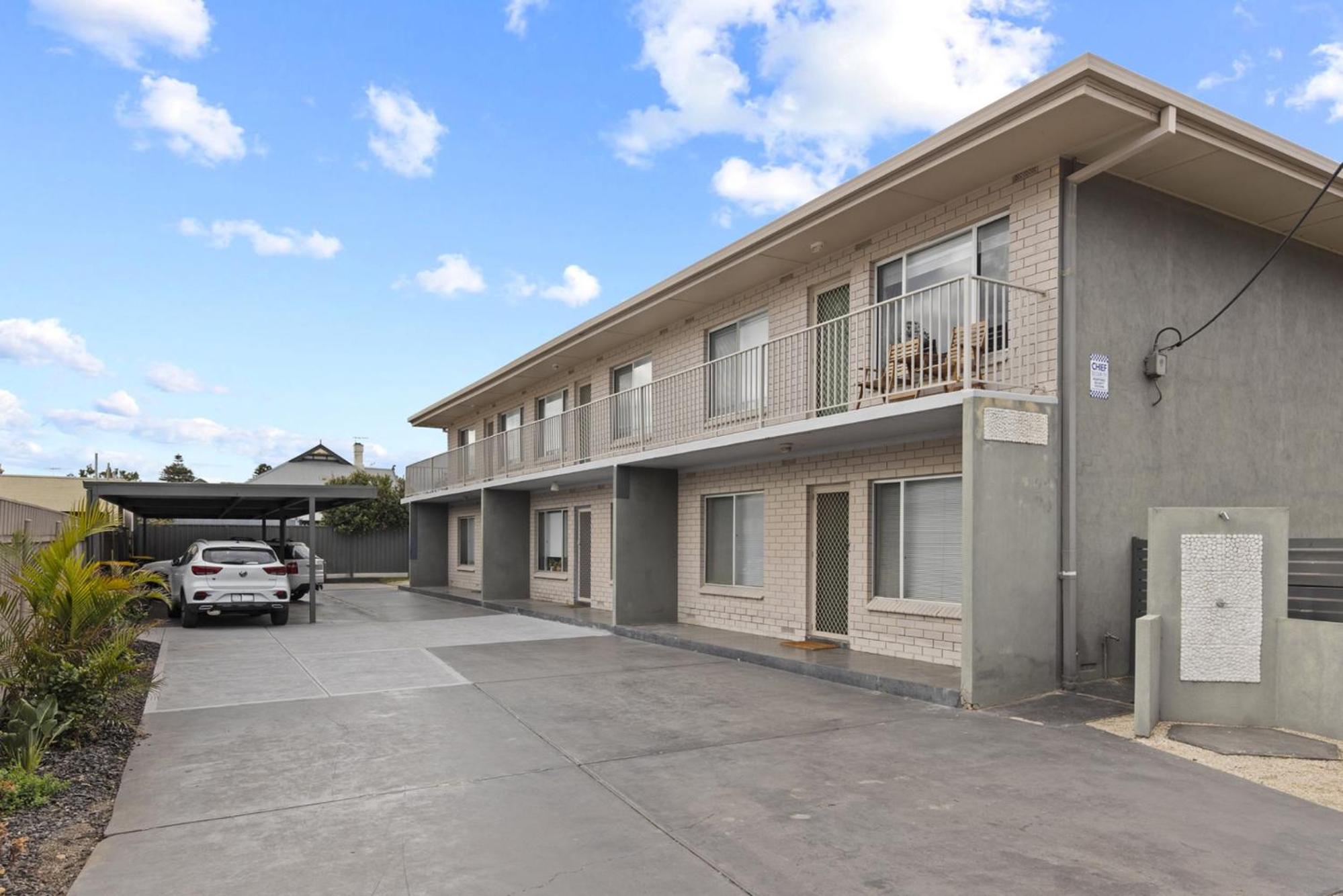 Bright 2-Bed Apartment Steps from Largs Bay Beach
