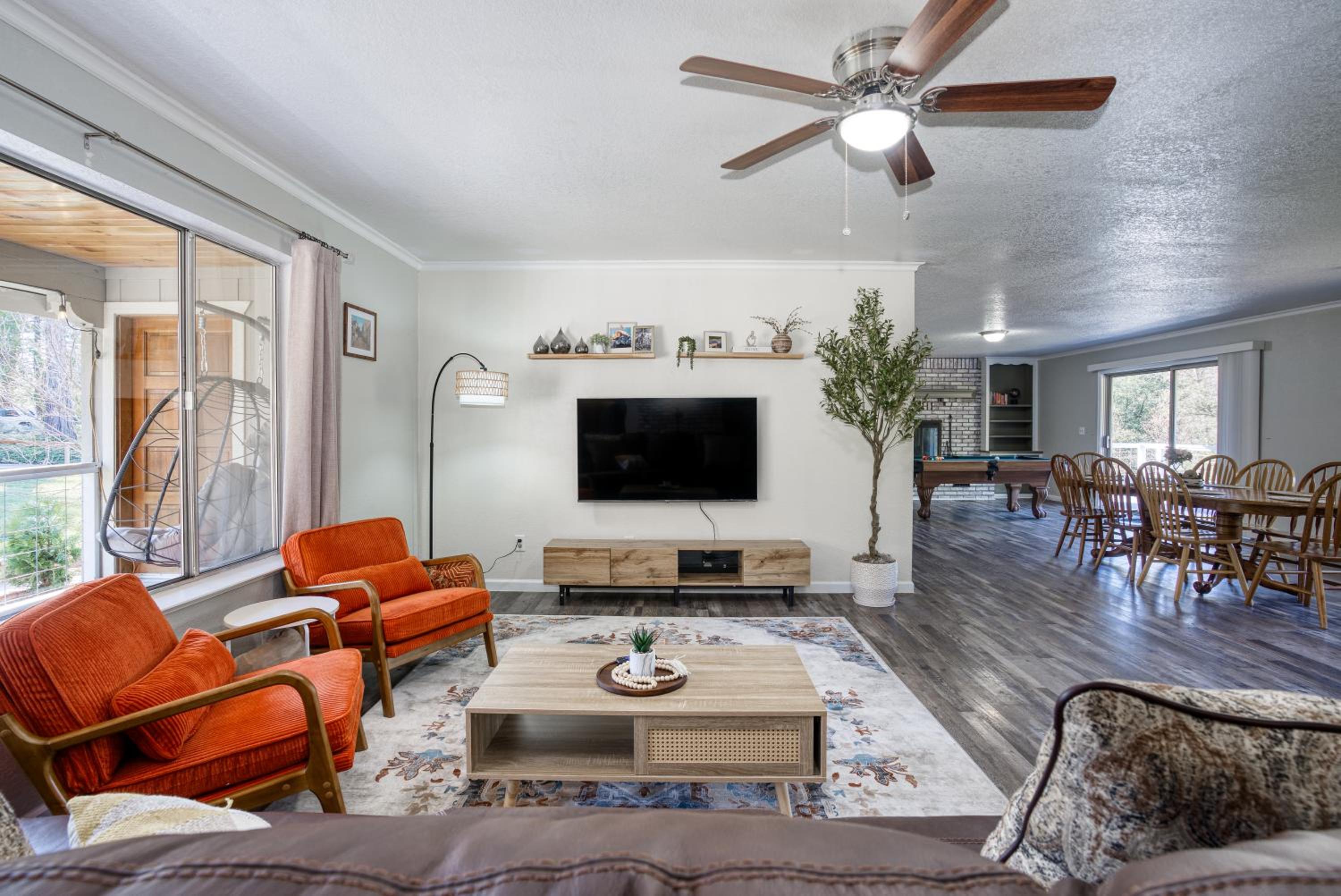 Mariposa home, Yosemite retreat, deer watching, family friendly