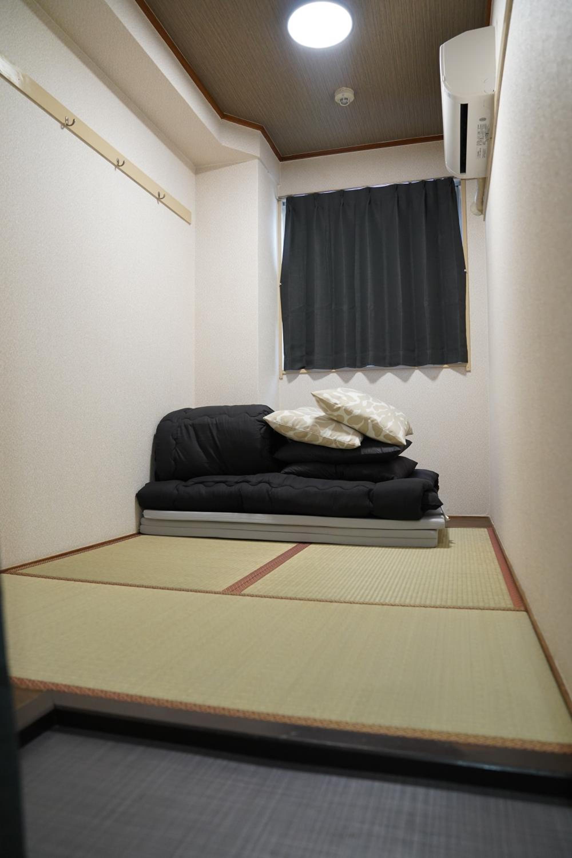心斎橋難波関空直通Nambaminami Shin-Imamiya Ambers Hostel