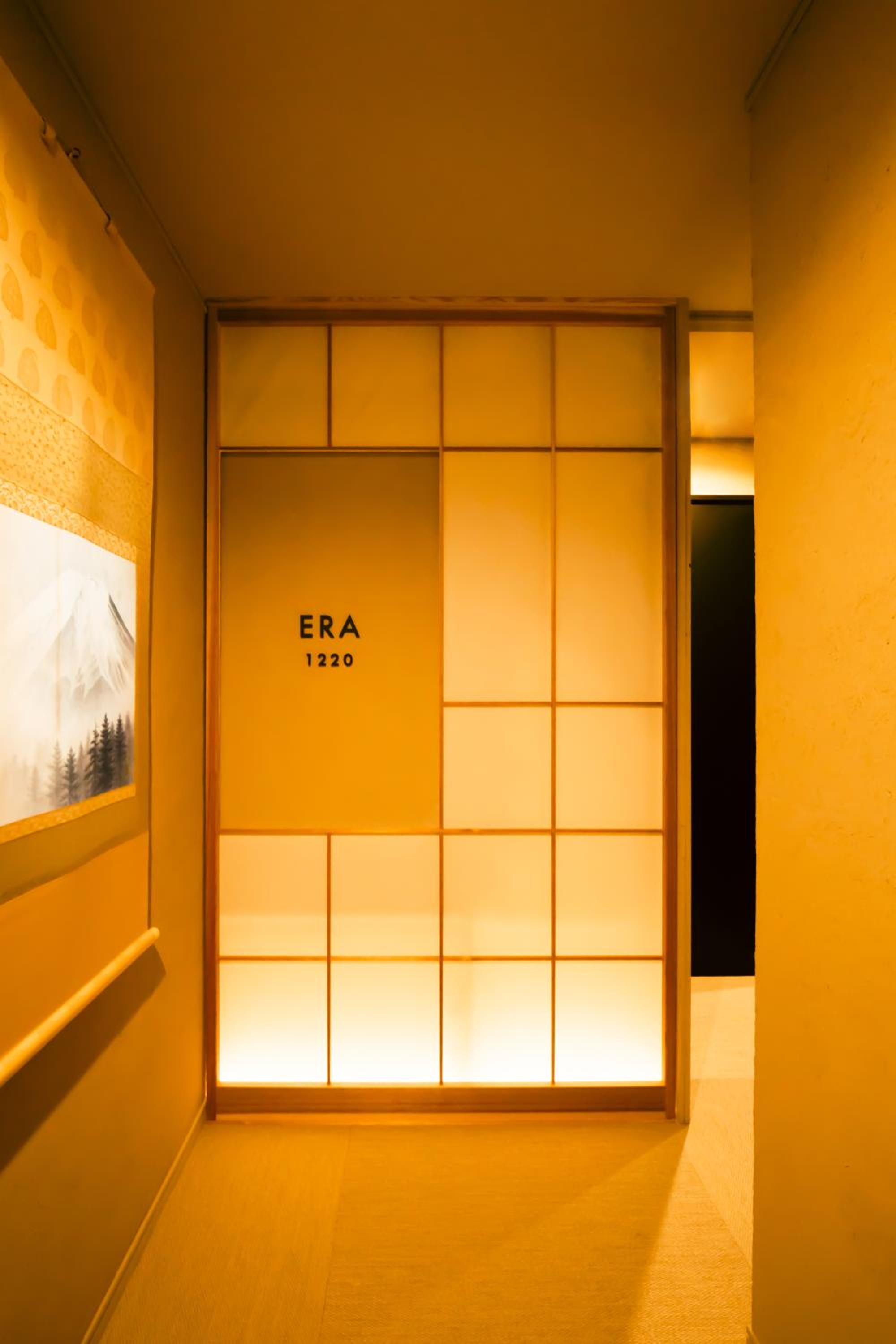 ERA1220 Shinjuku,3bedroom,8people