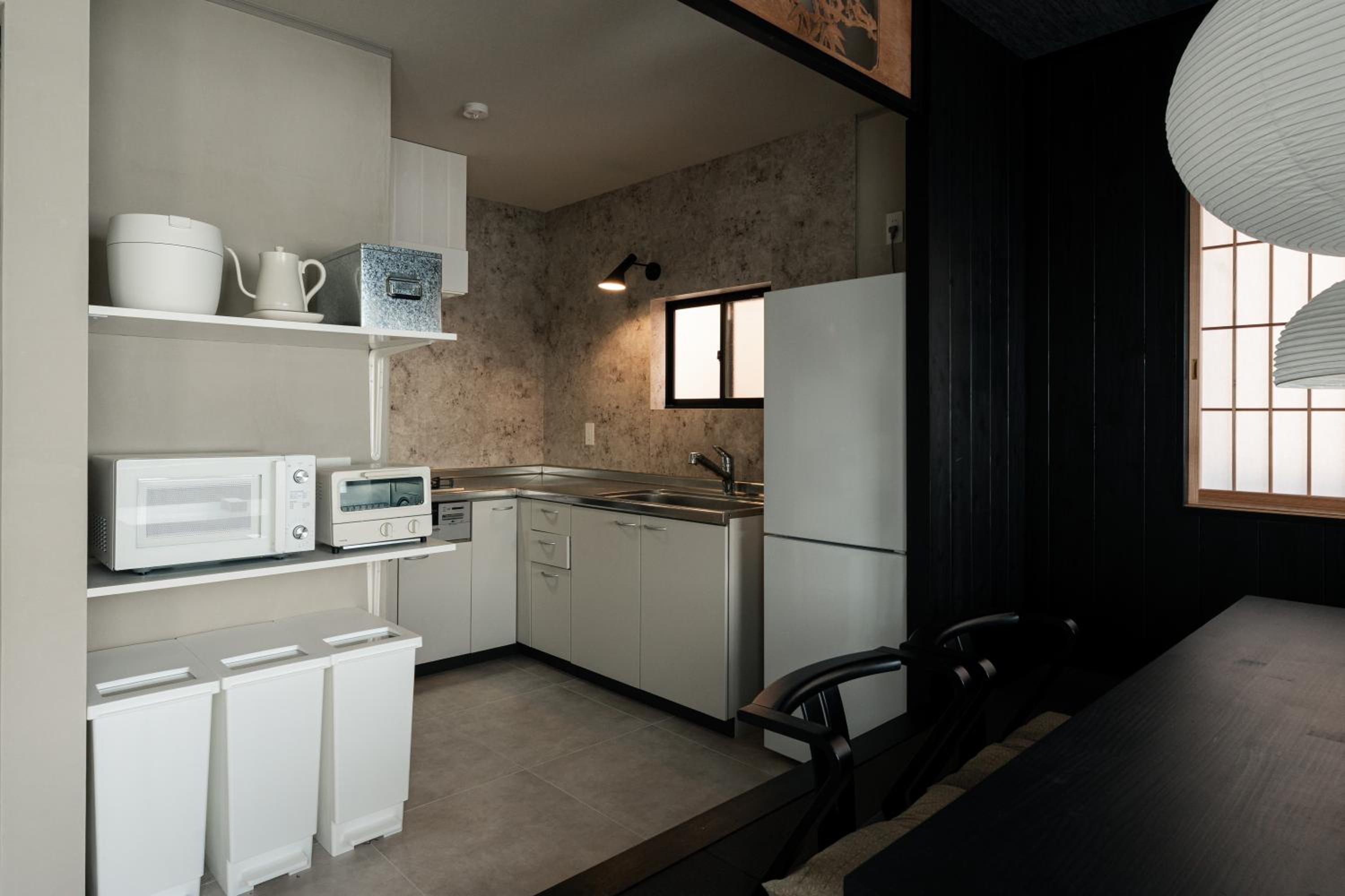 ERA1220 Shinjuku,3bedroom,8people